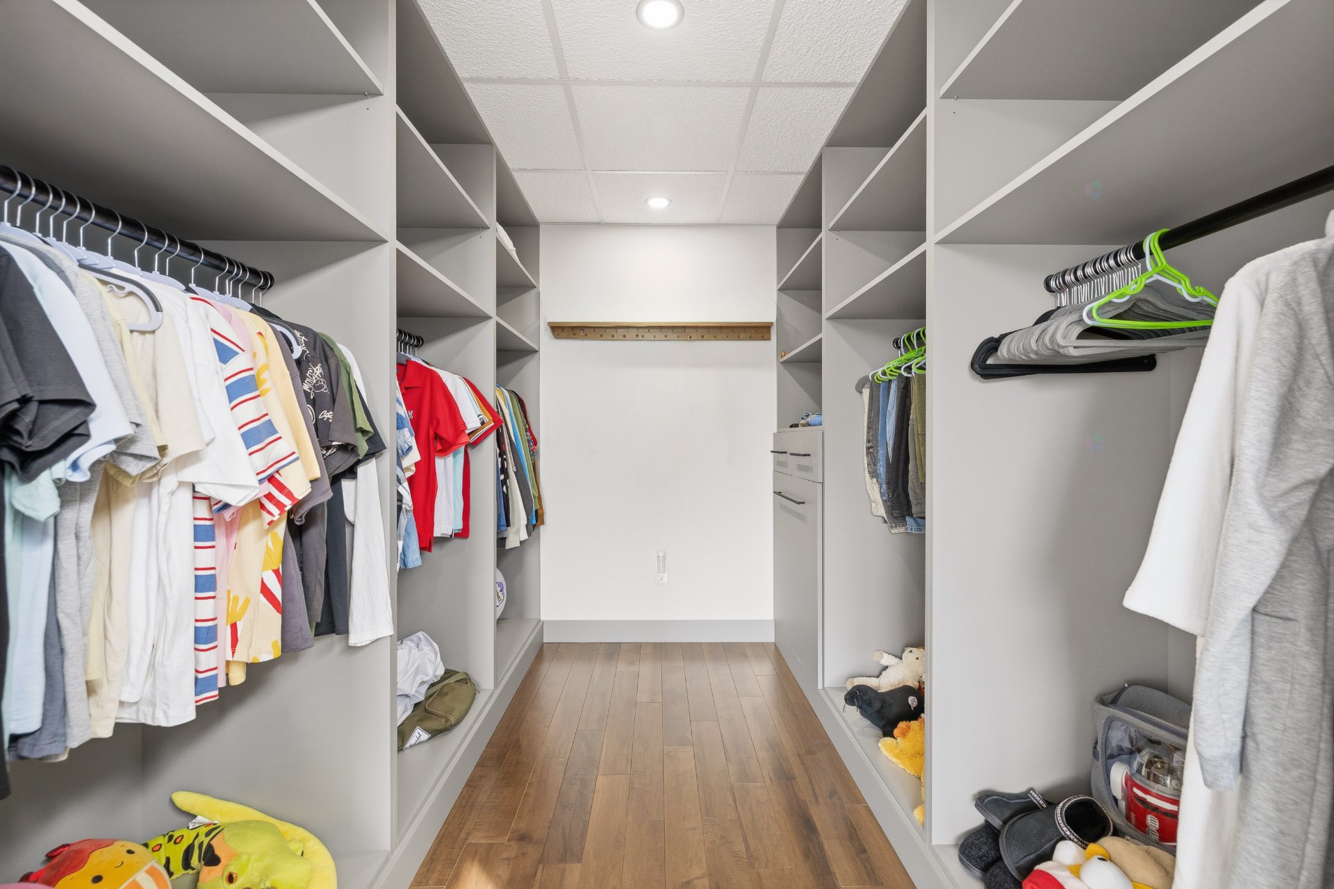 Walk-in closet
