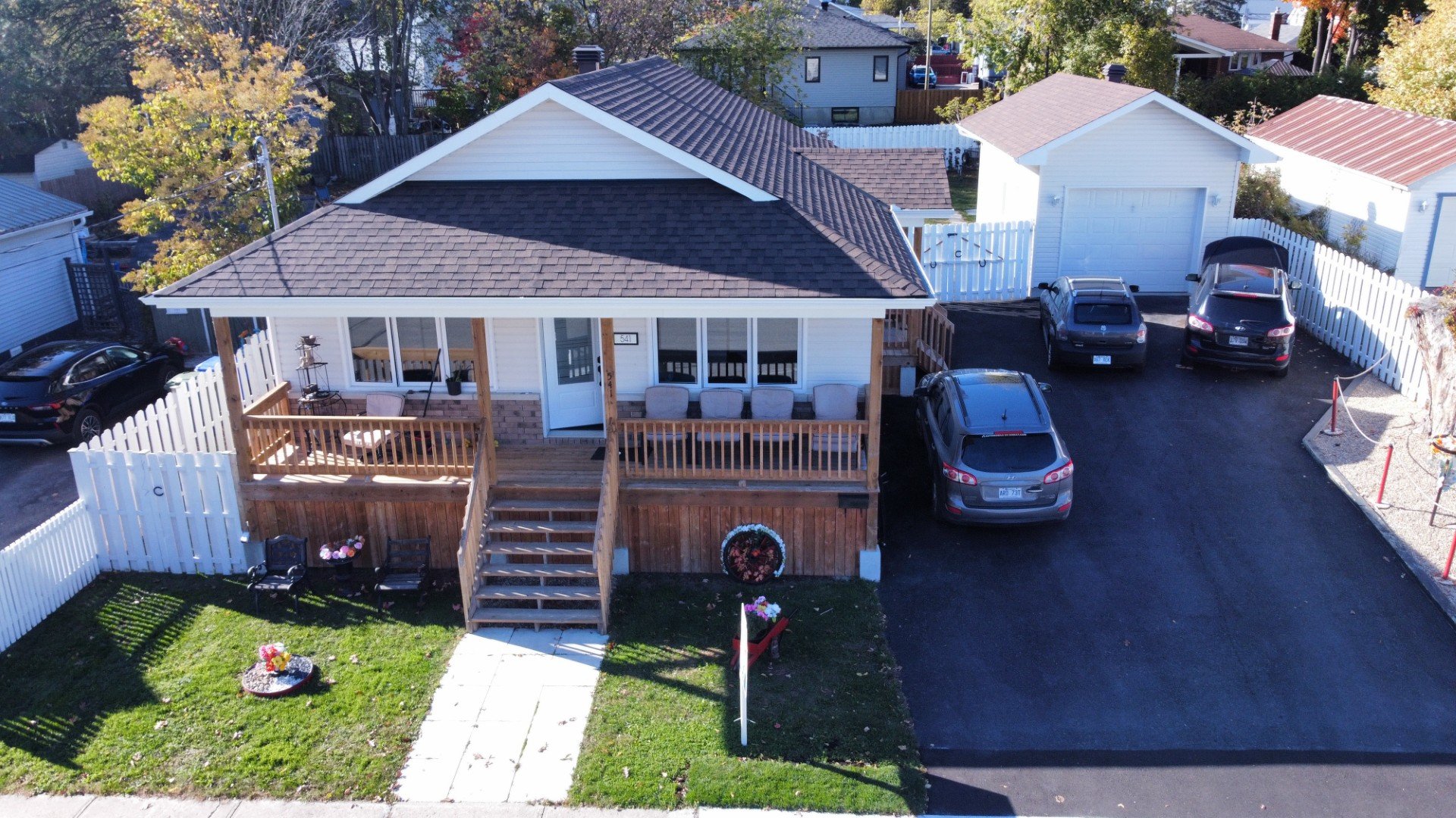 541 Rue David 