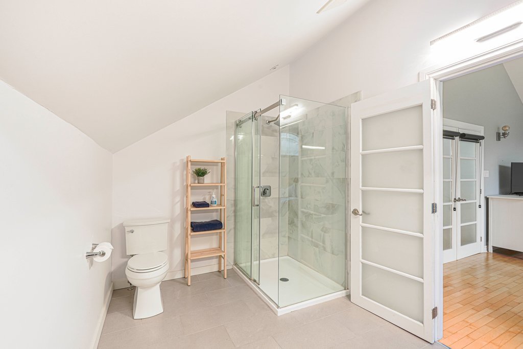 Salle de bains attenante à la CCP