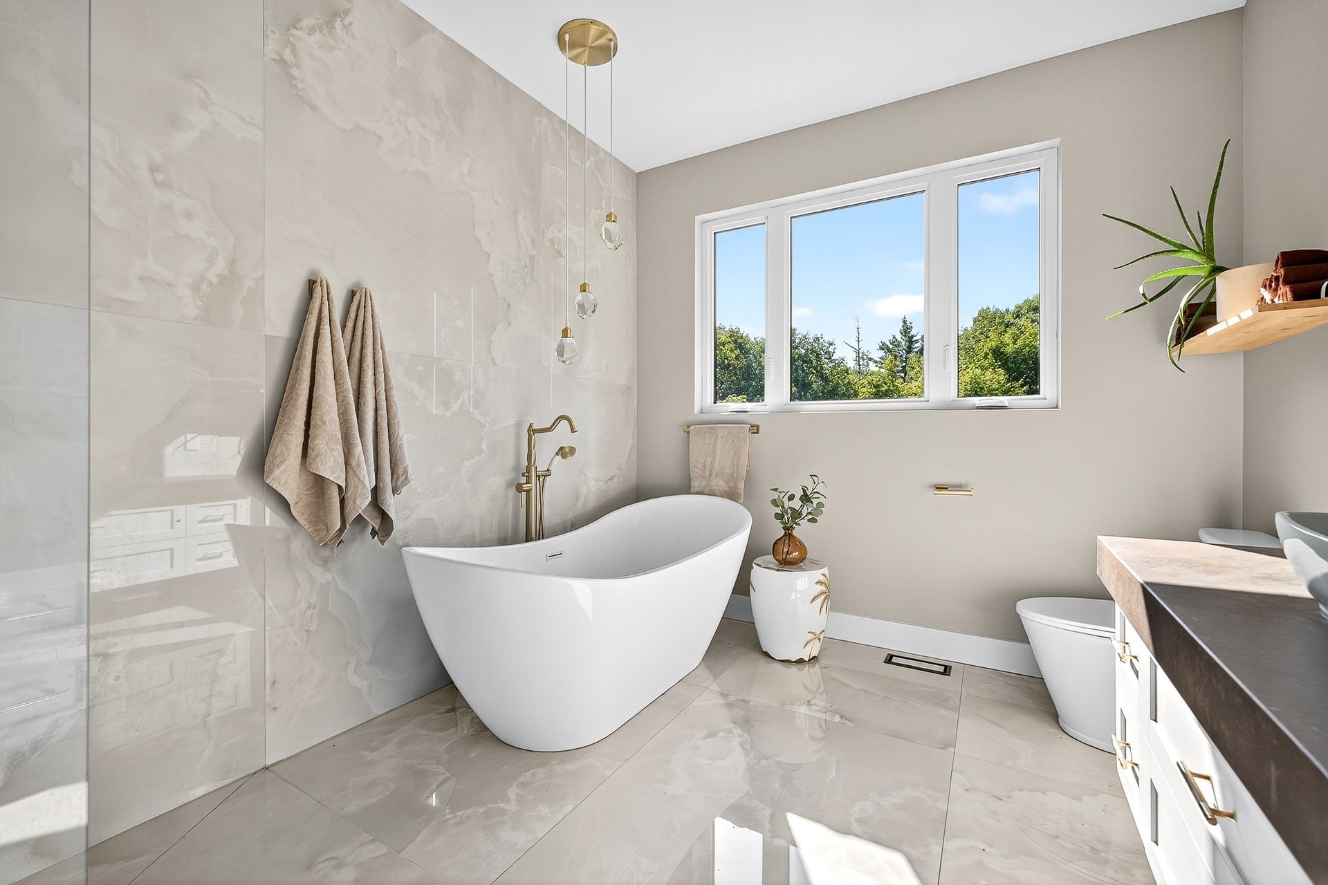 Ensuite bathroom