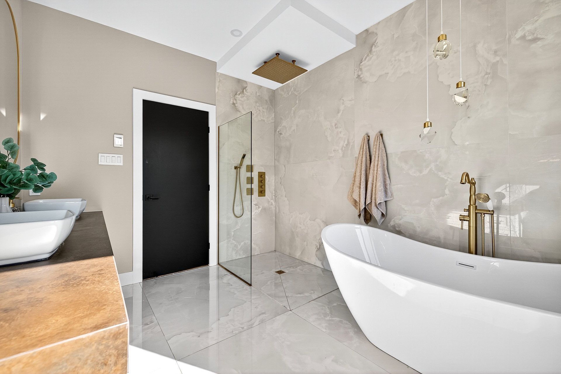 Ensuite bathroom