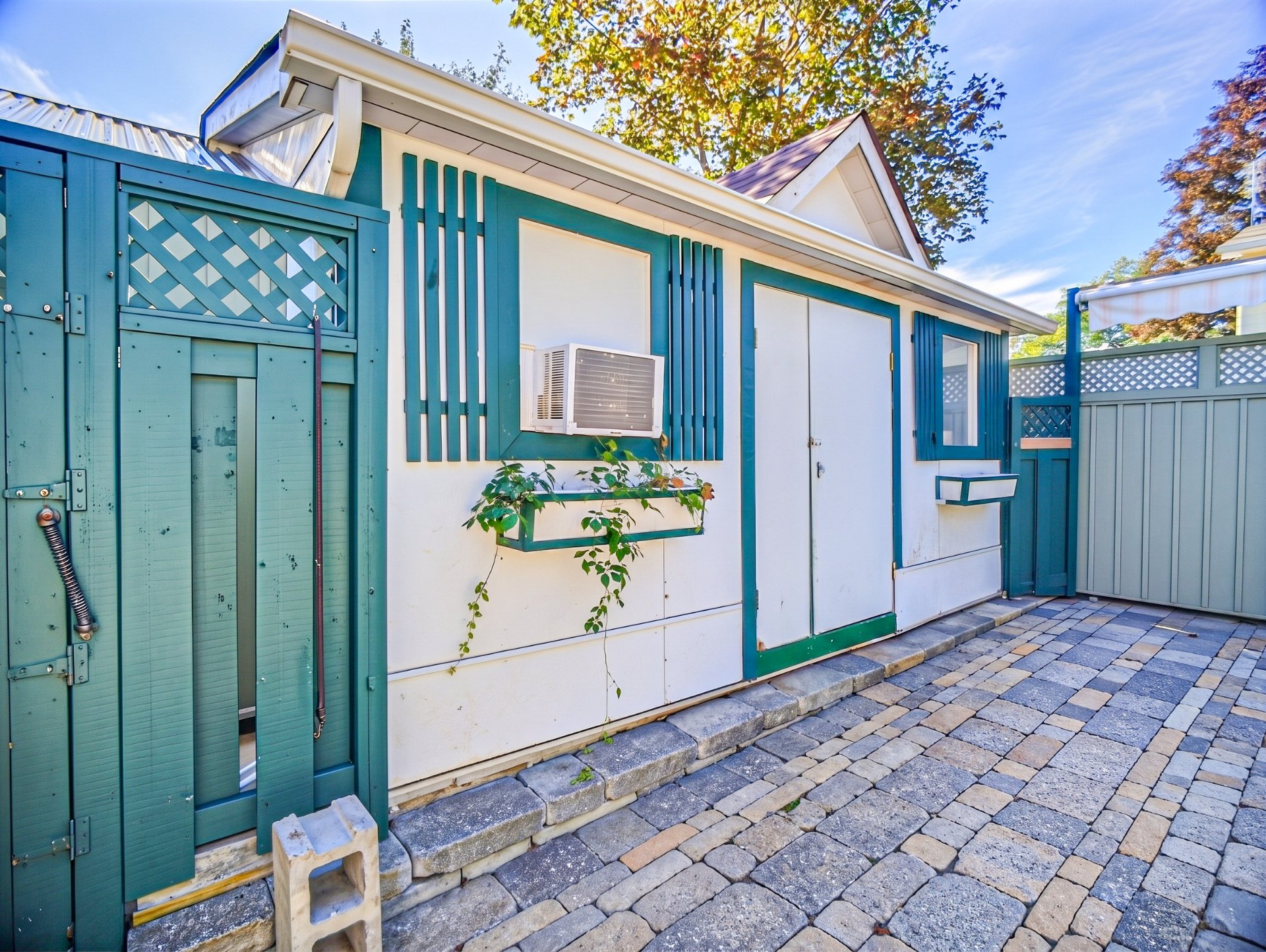 Shed