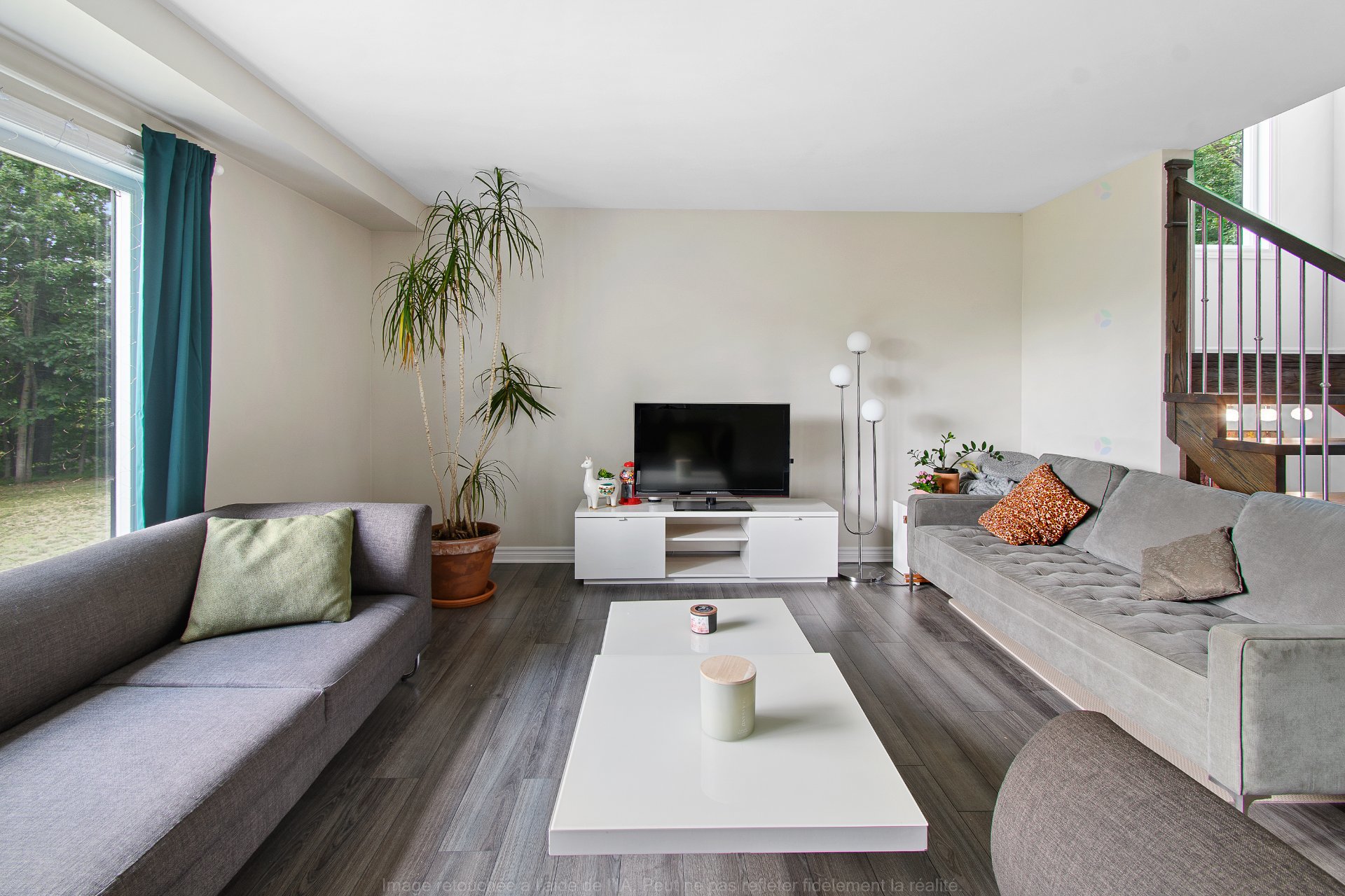 Left living area