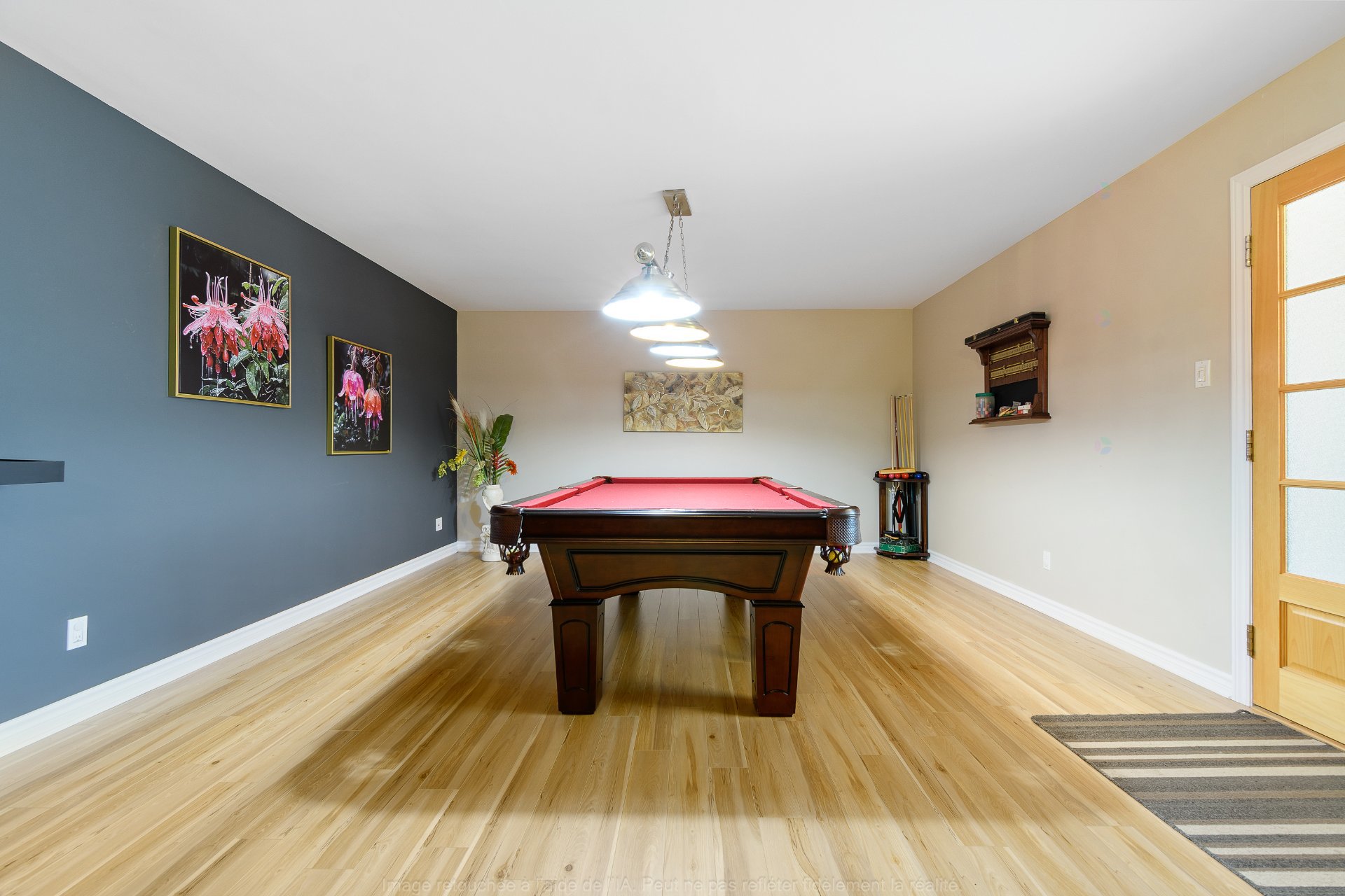 Middle living space