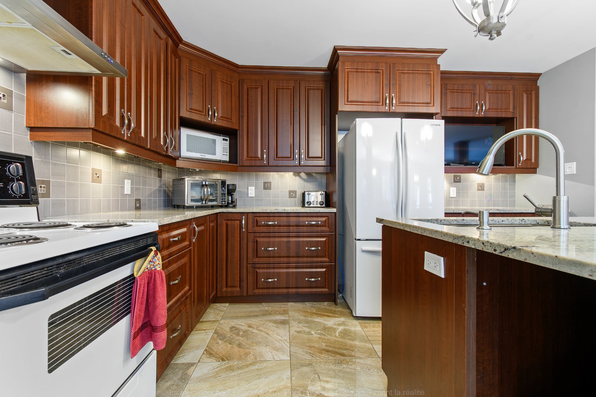 Middle living space