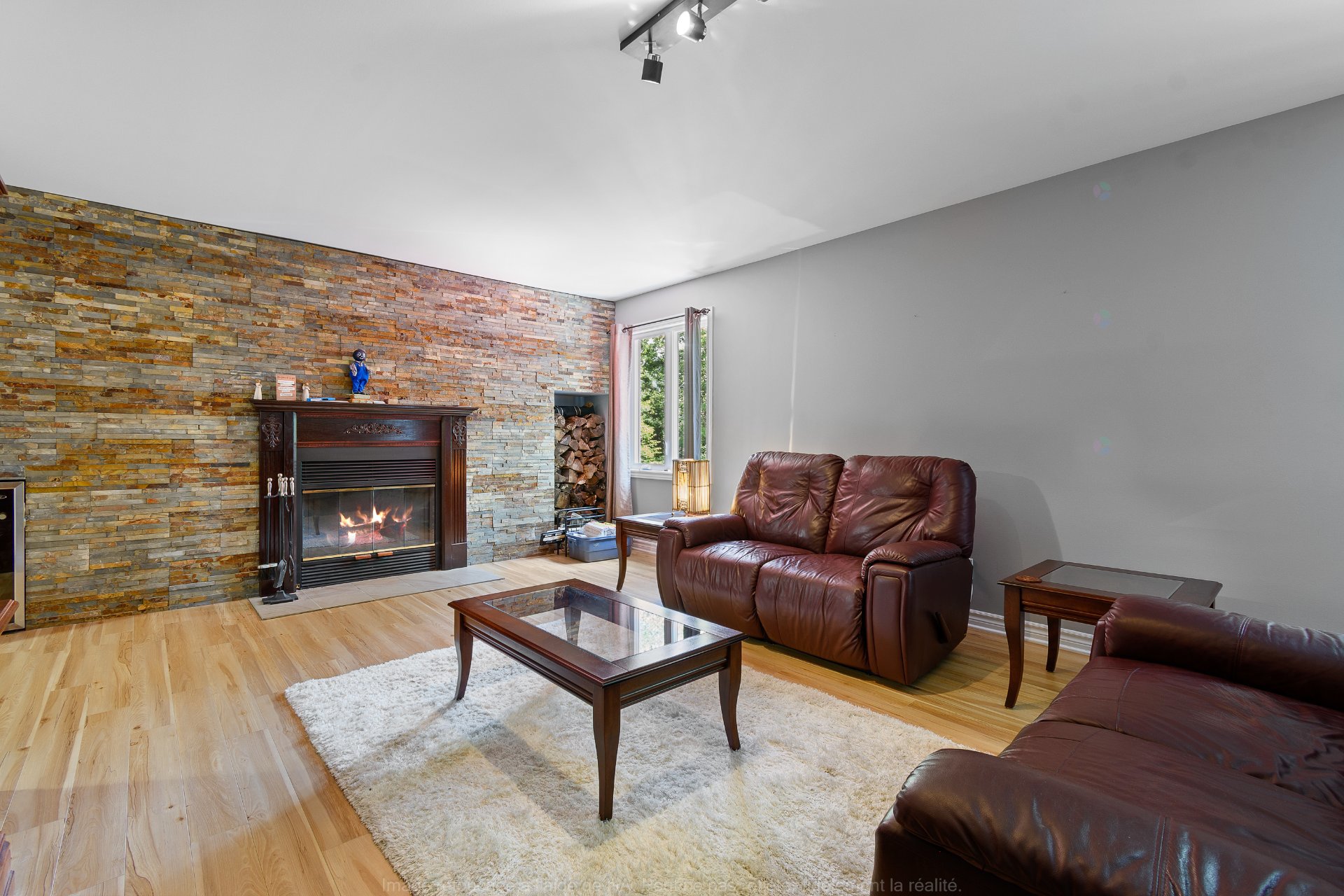 Middle living space