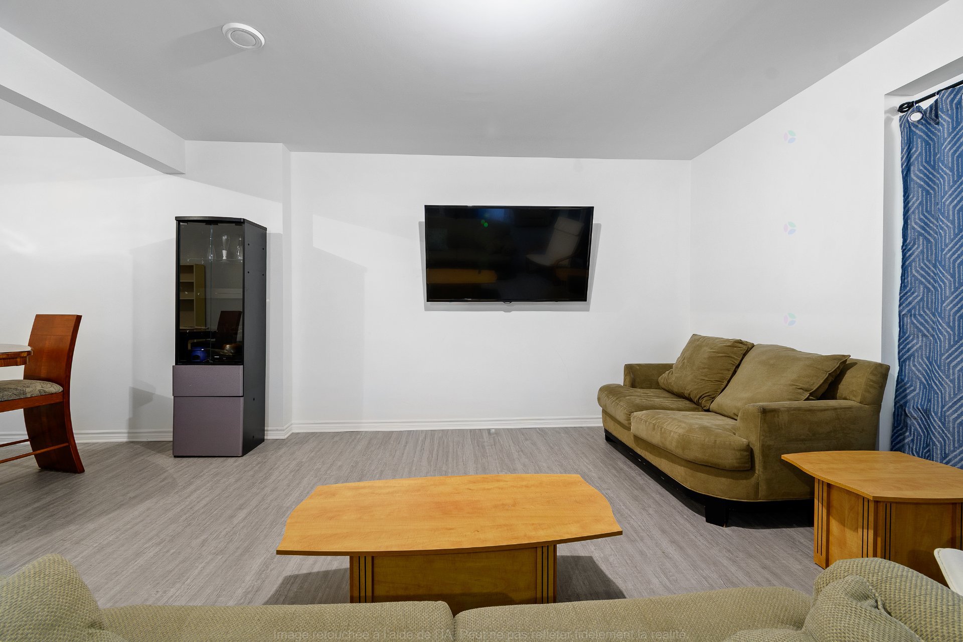Middle living space