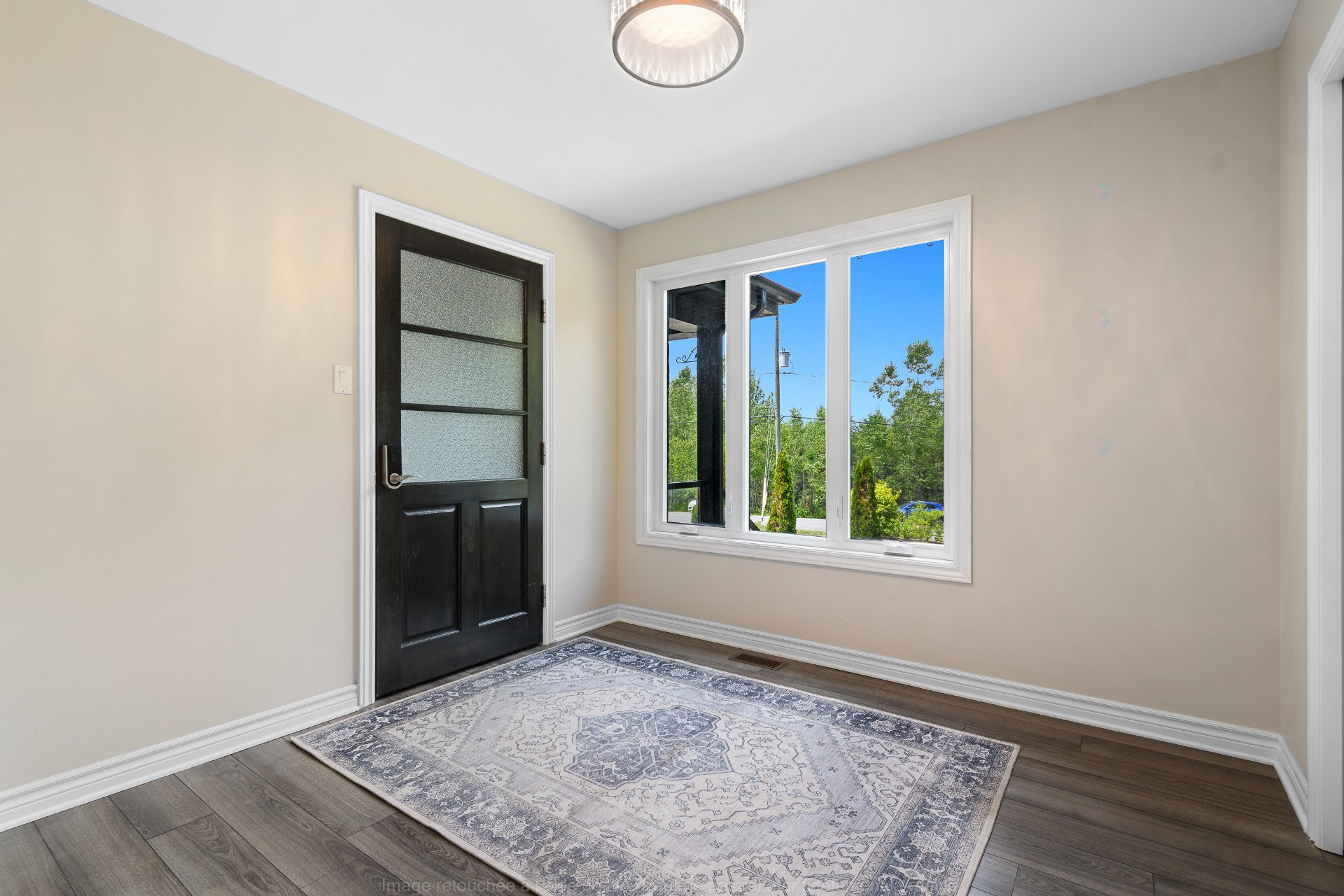 Left living area