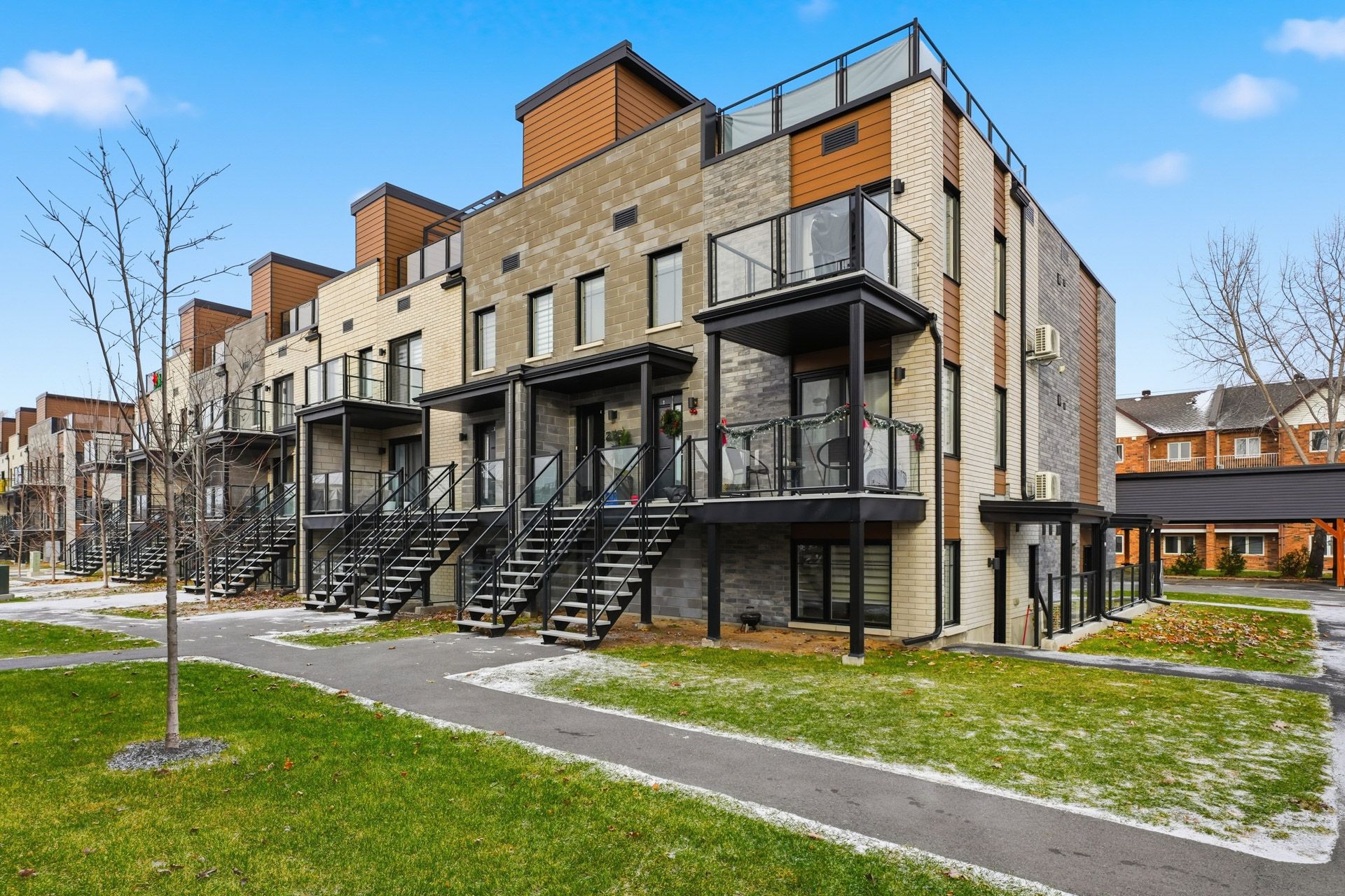 295 Rue de la Cité-Jardin 1