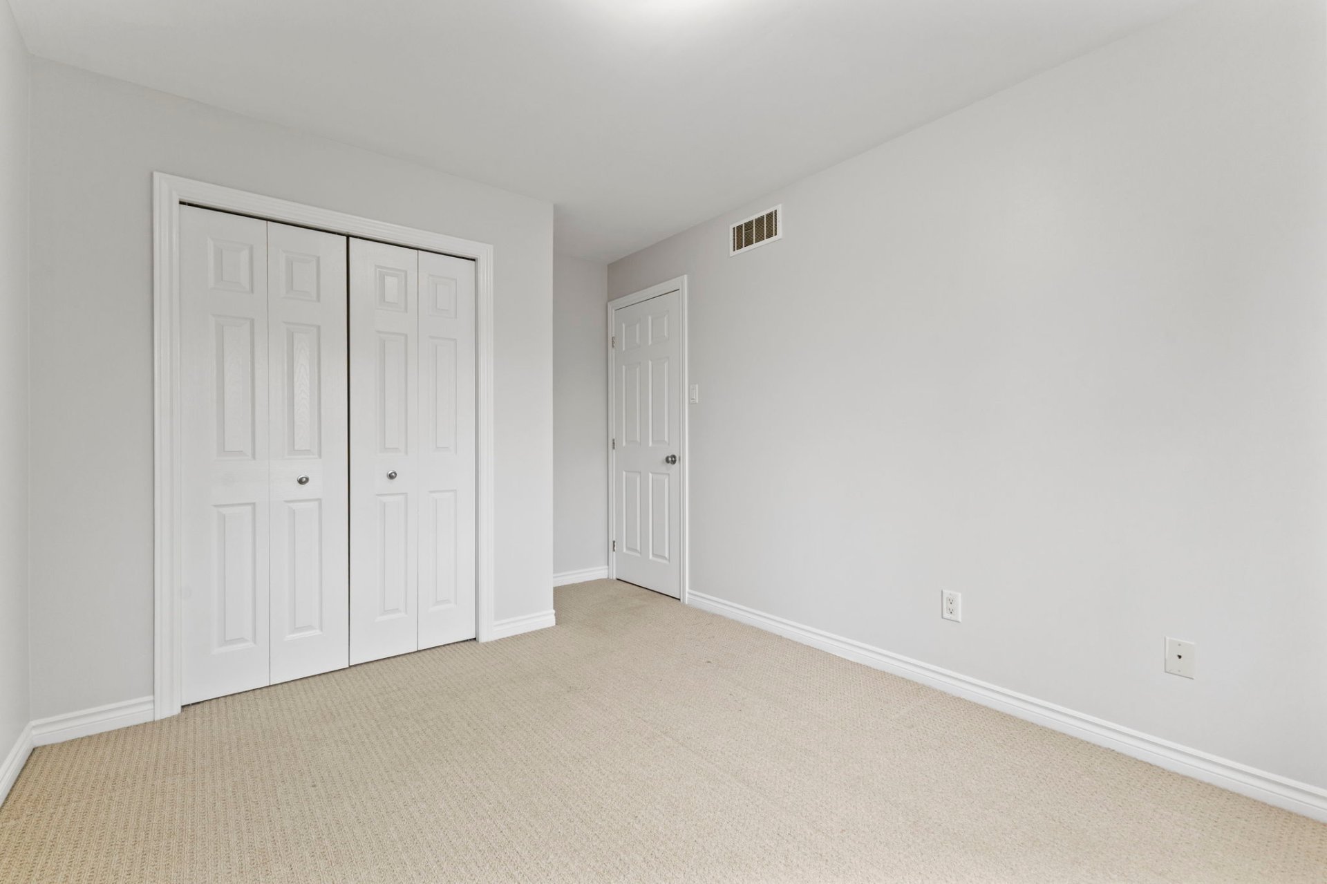 Master bedroom - Main bedroom