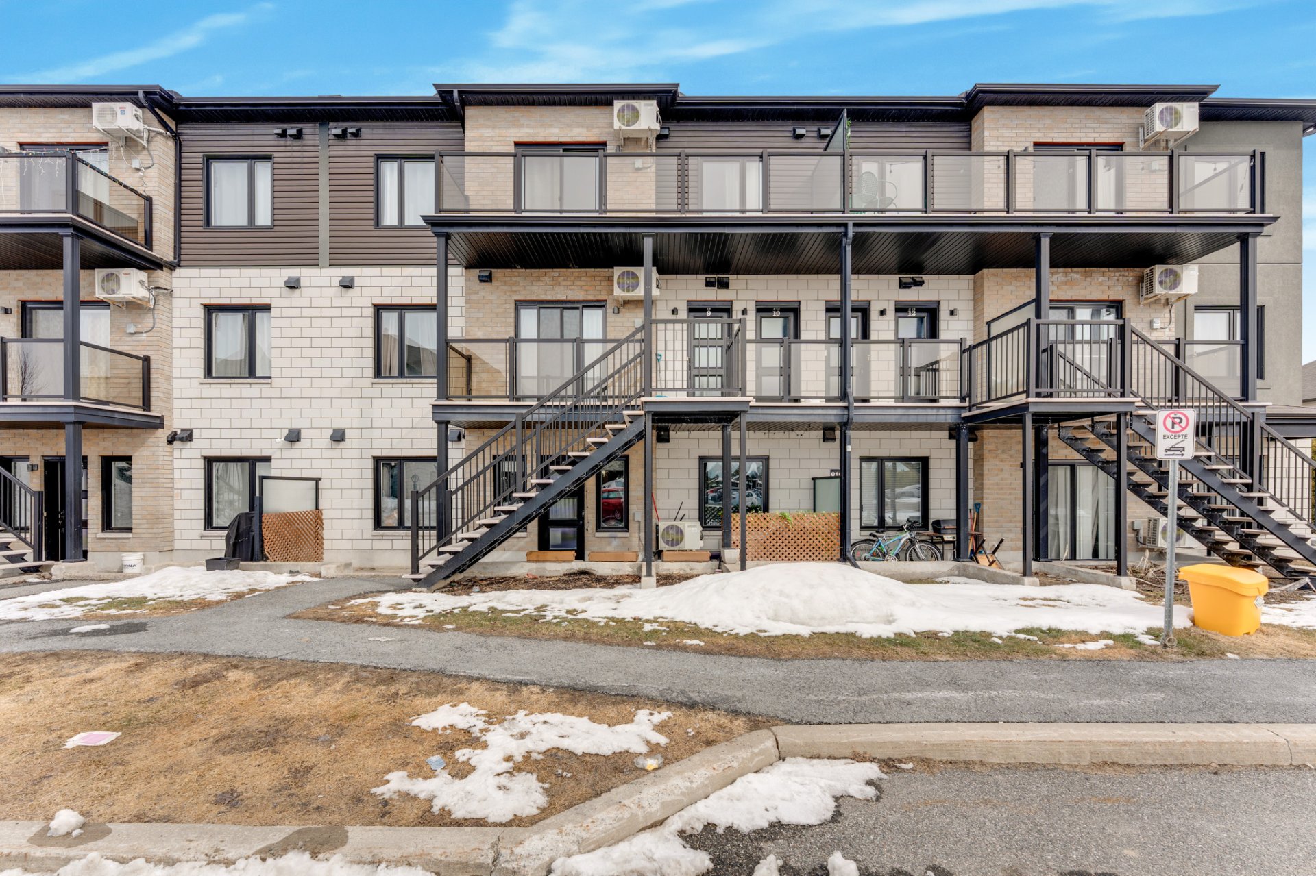 819 Boul. du Plateau 7