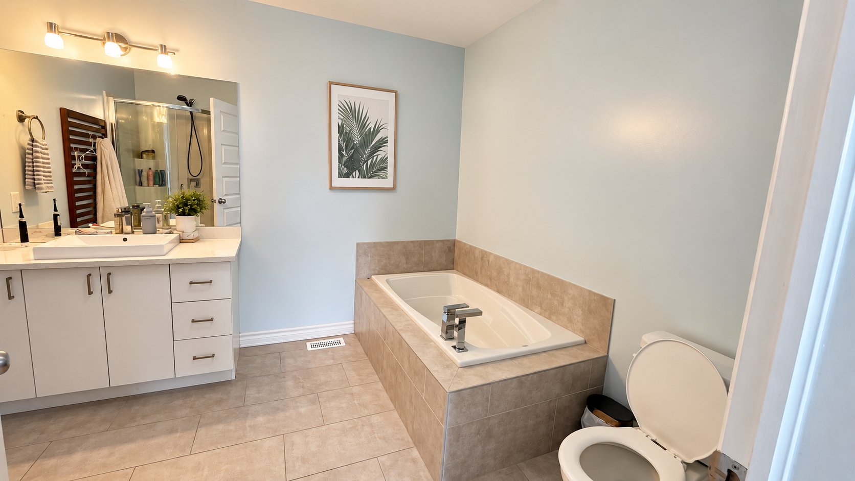 Ensuite bathroom