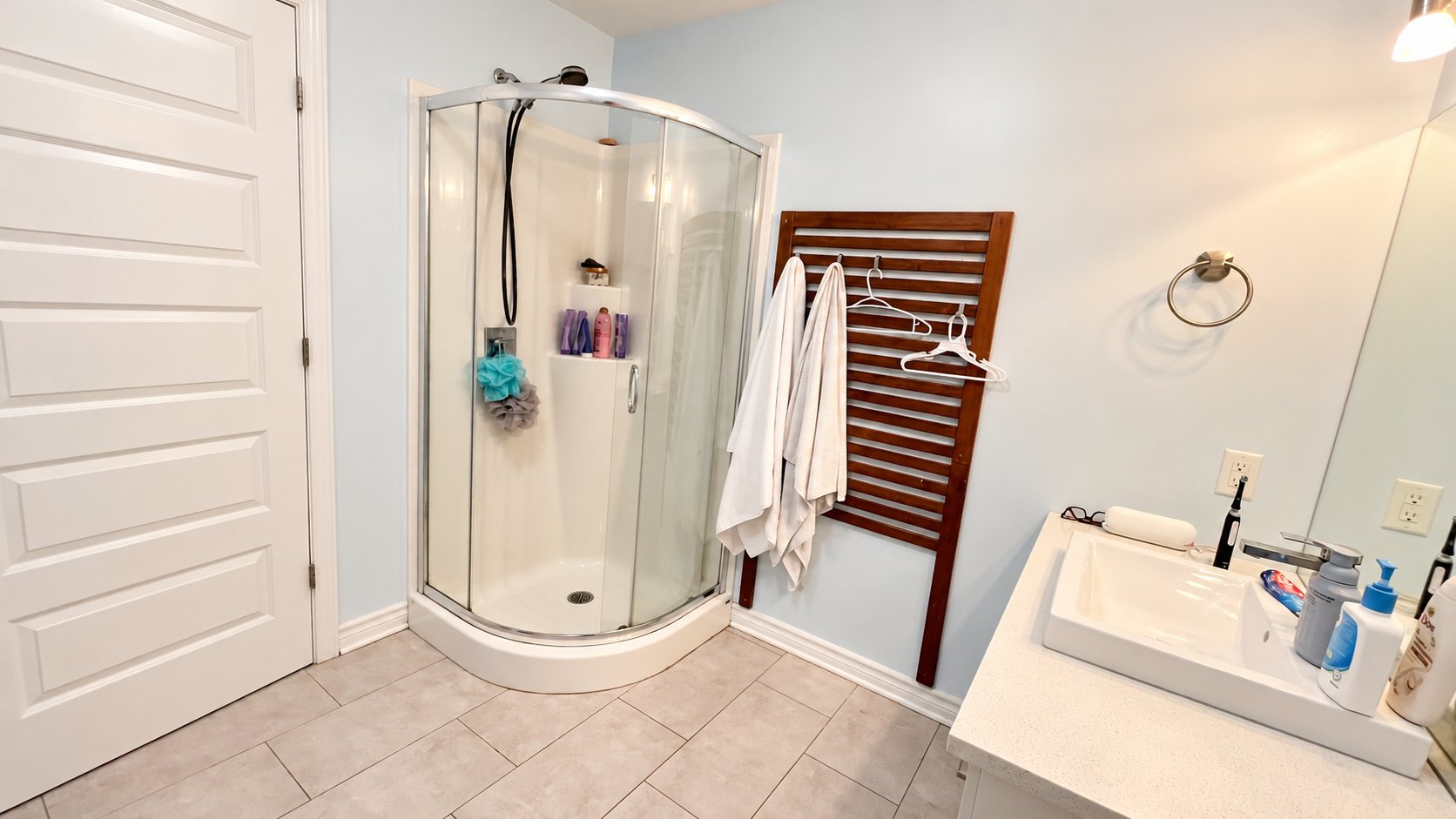 Ensuite bathroom