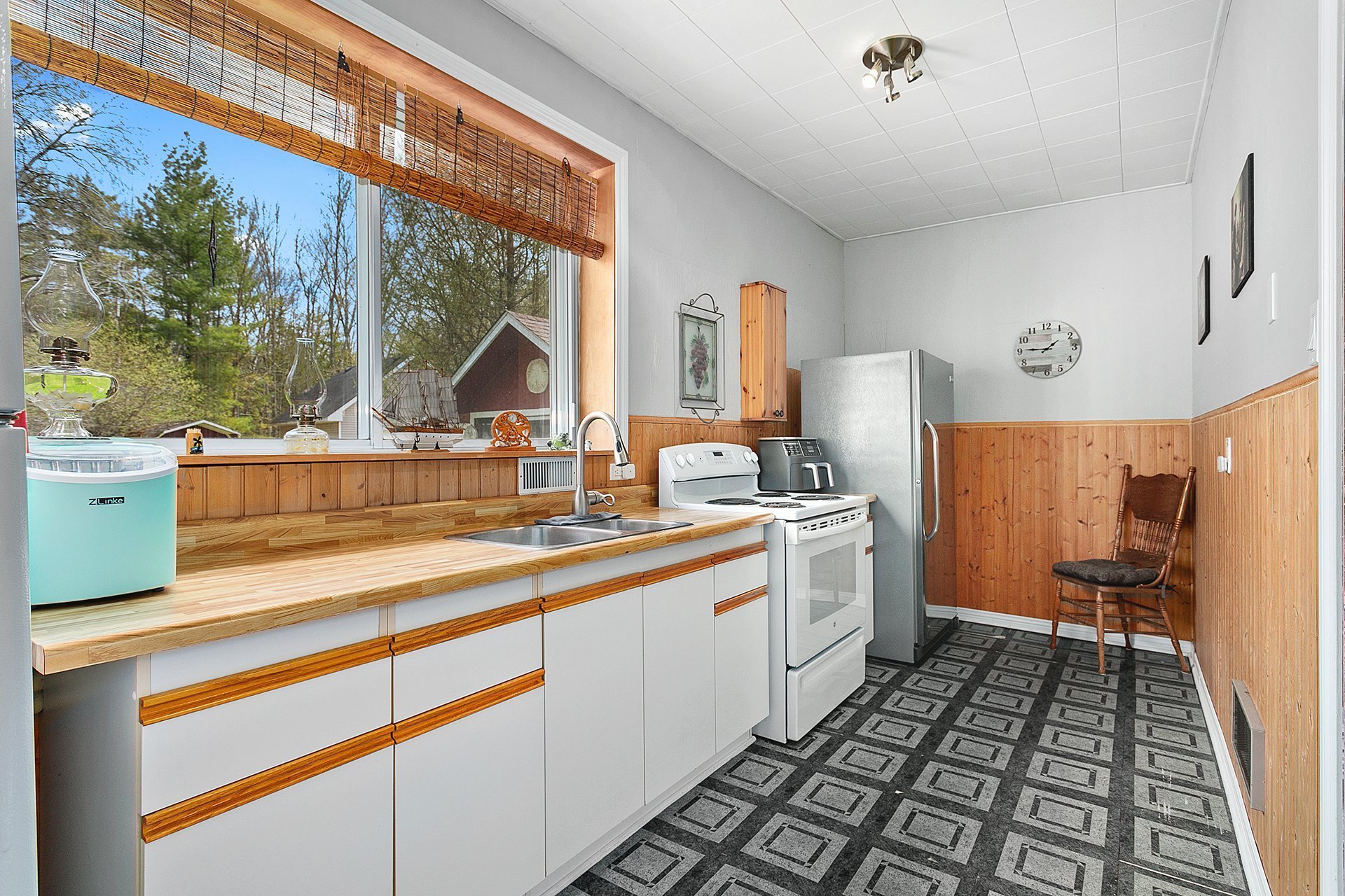 Kitchenette