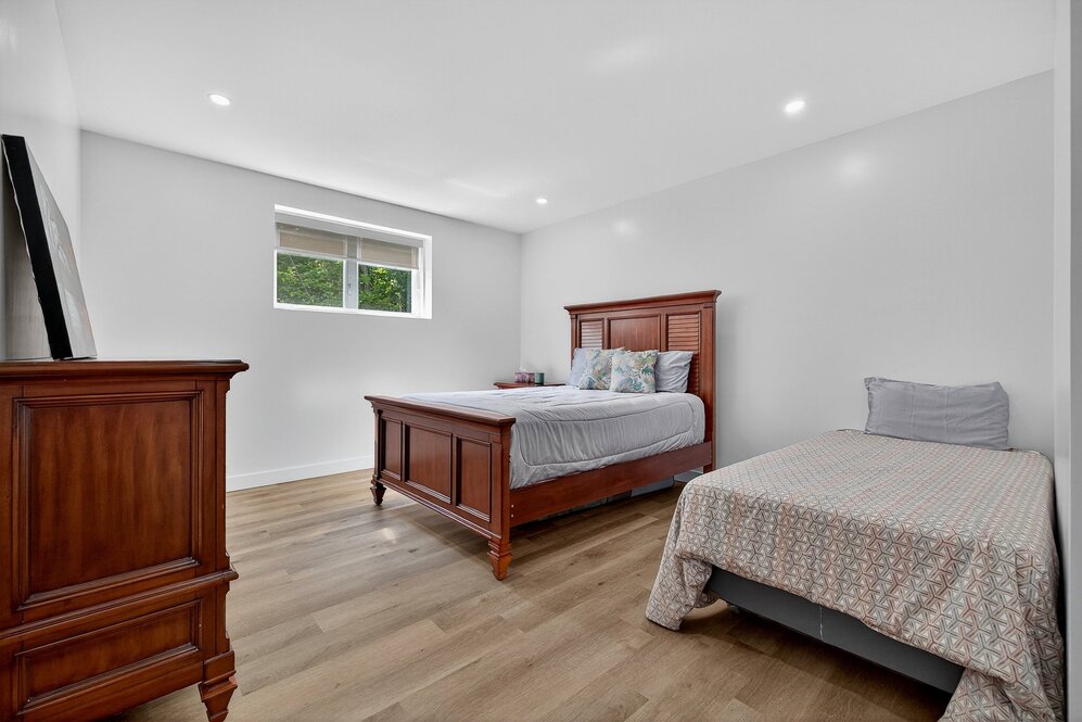 Bedroom - Bedroom of the basement with walk-in.