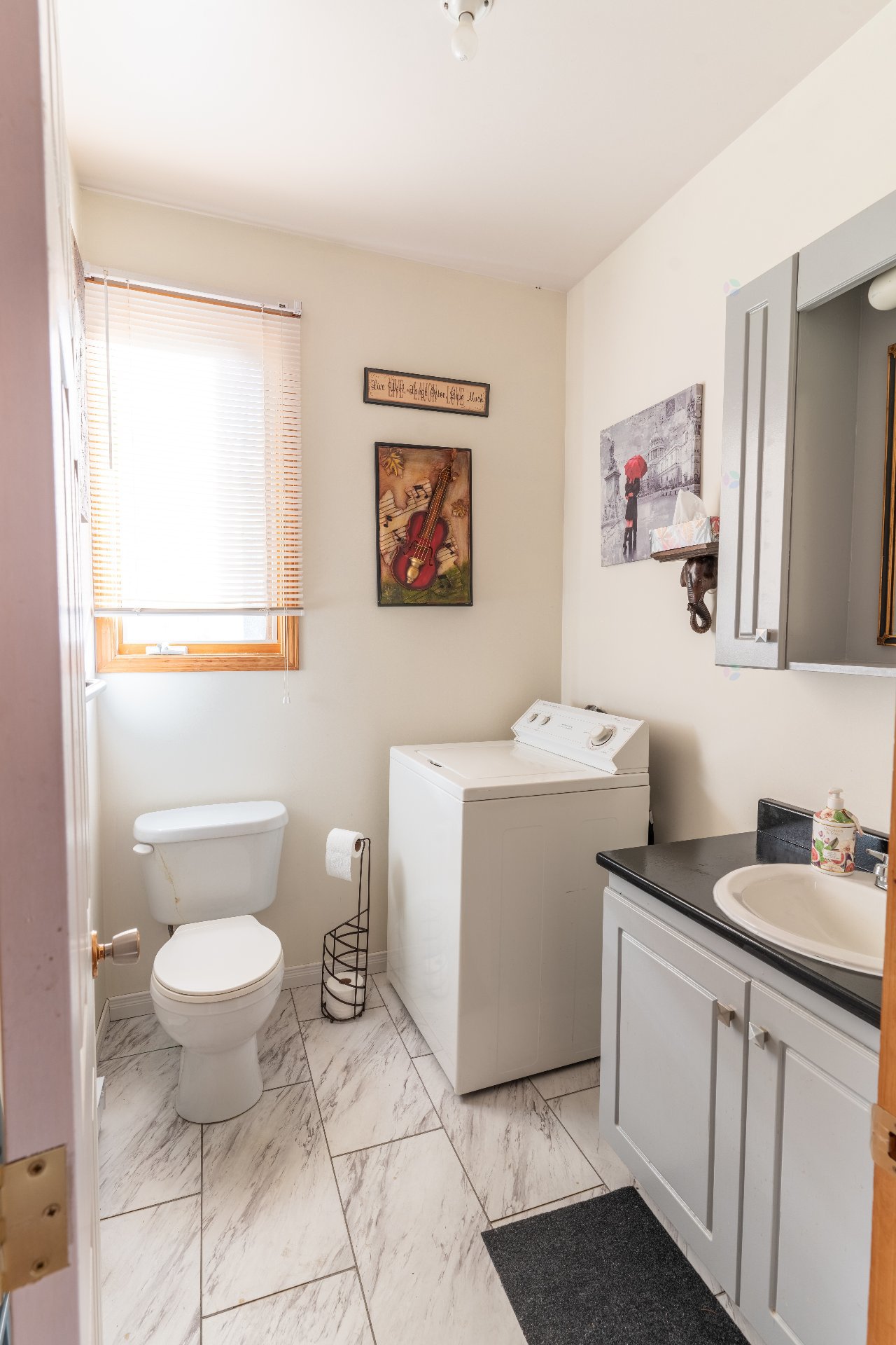 Powder room