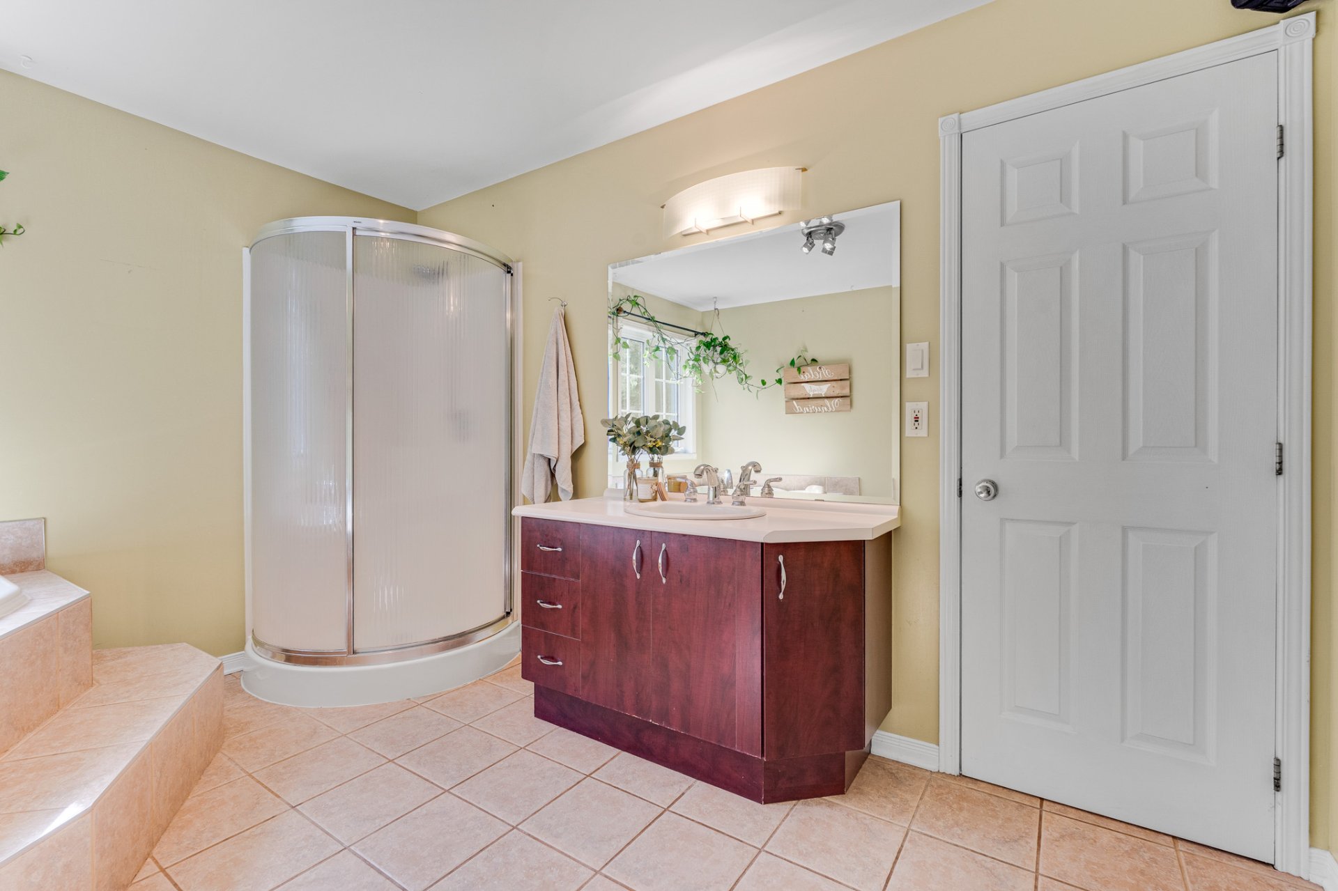 Salle de bains attenante à la CCP