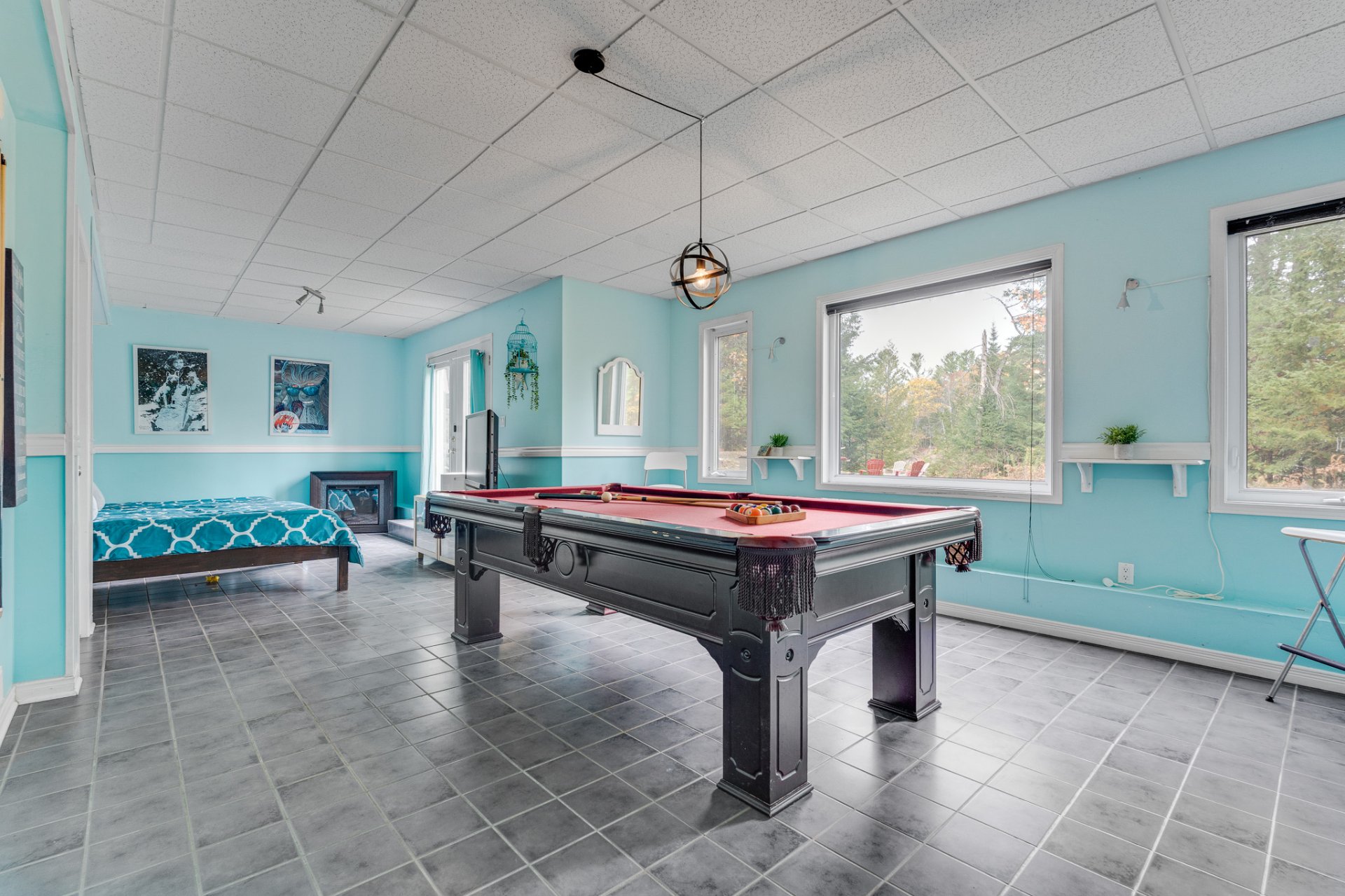 Salle familiale - Sous-sol avec sortie extérieure