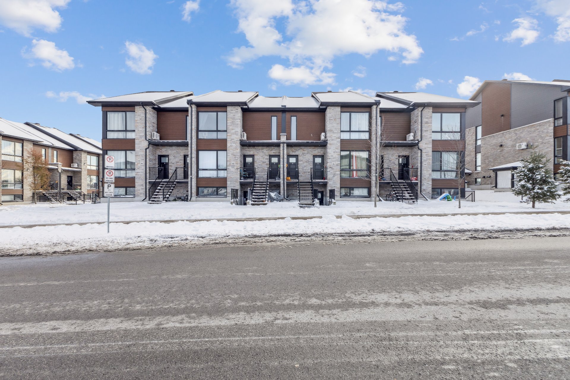 41 Boul. de l'Amérique-Française 