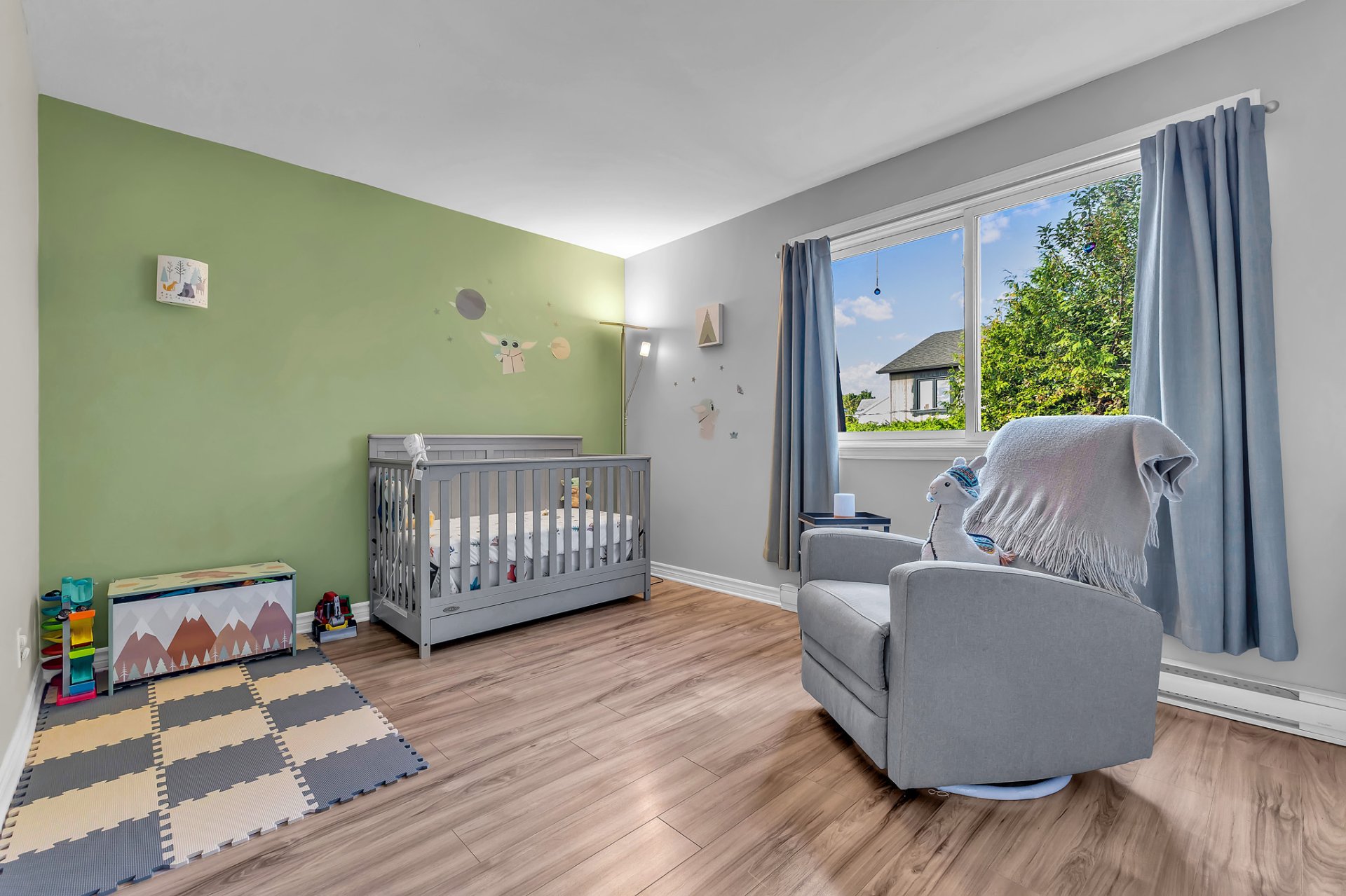 Bedroom