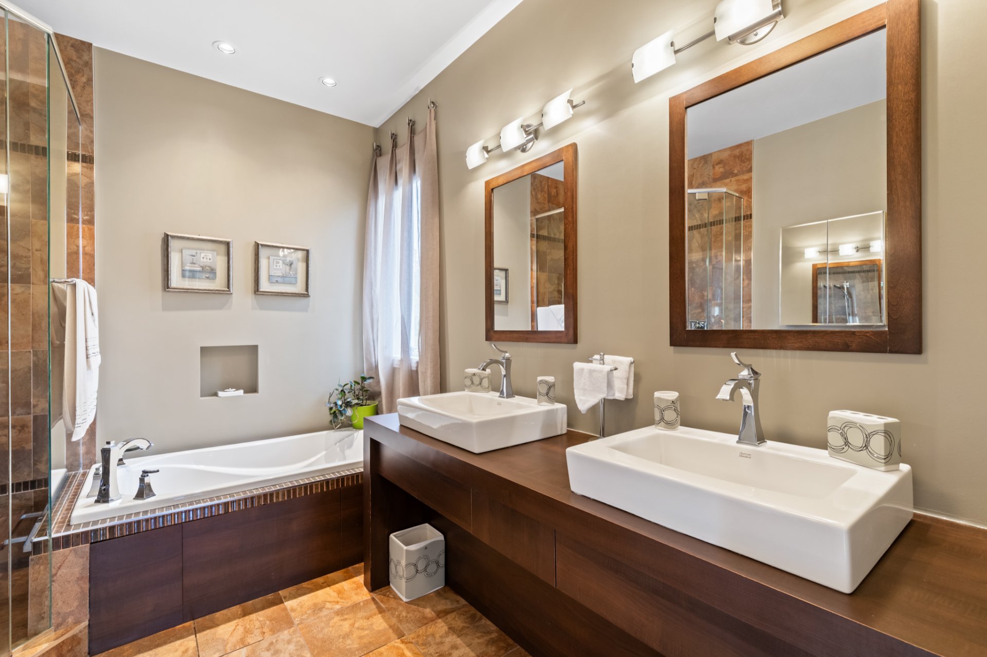 Ensuite bathroom