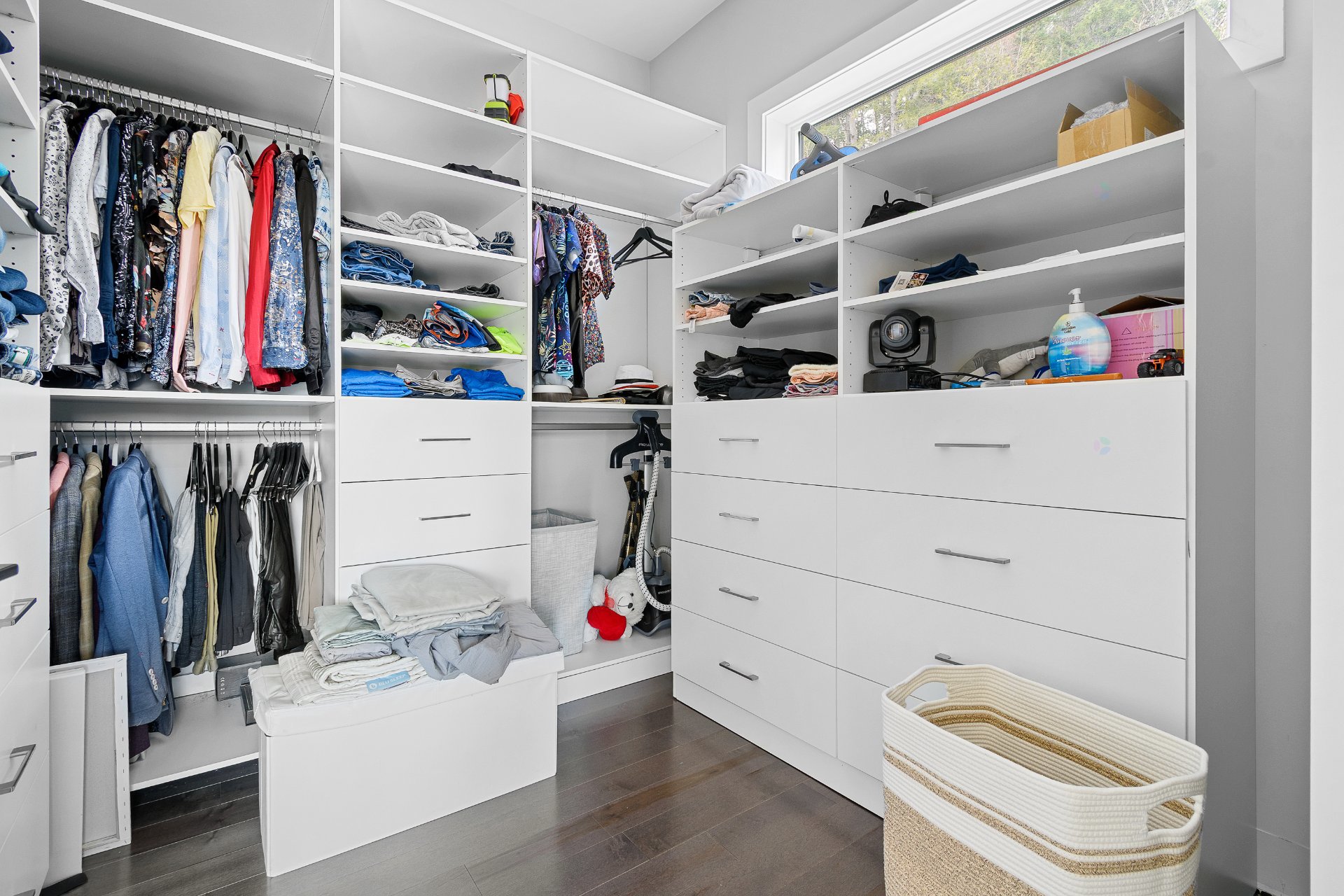 Walk-in closet