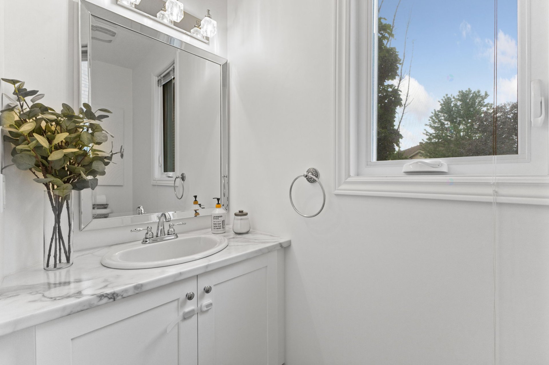 Powder room