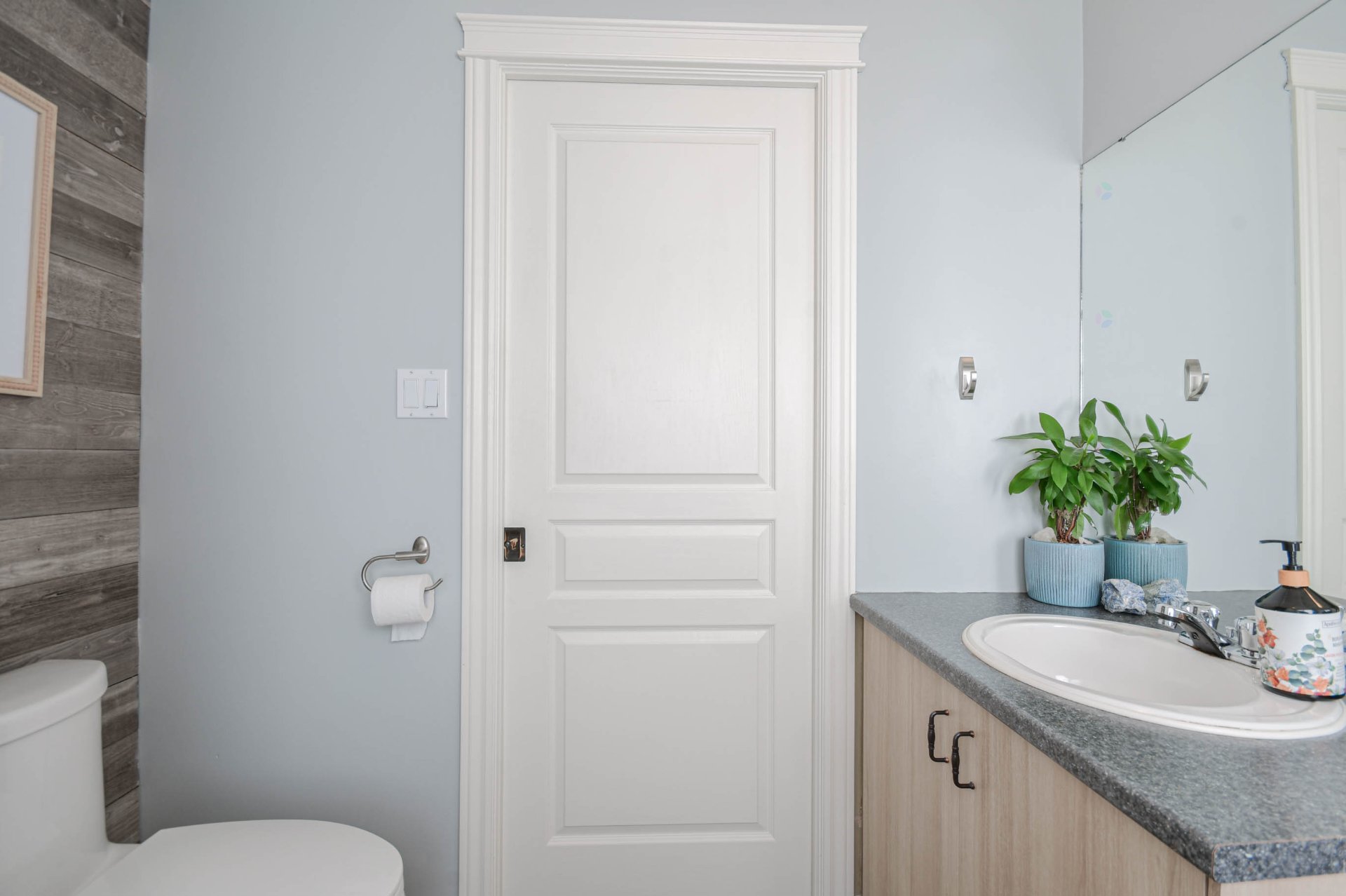 Powder room