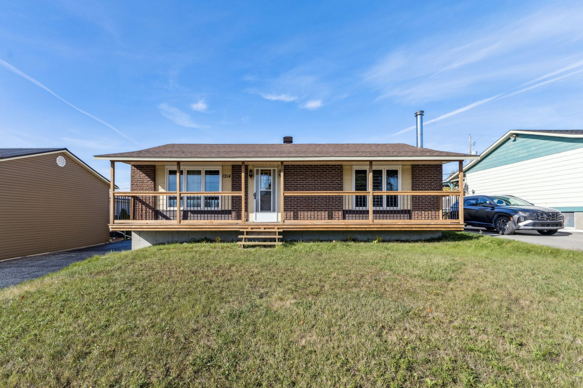 1214 Rue des Laurentides