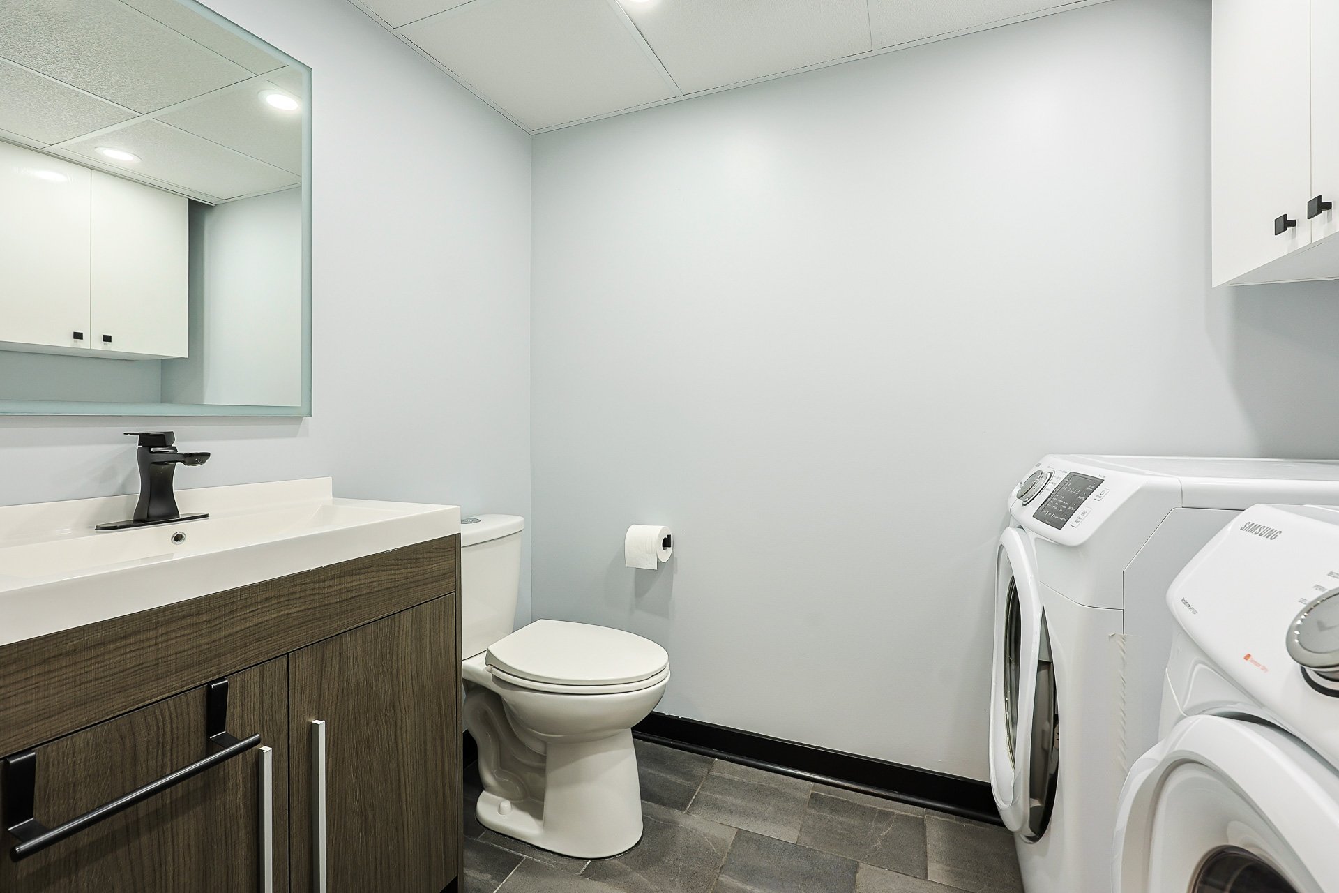 Powder room