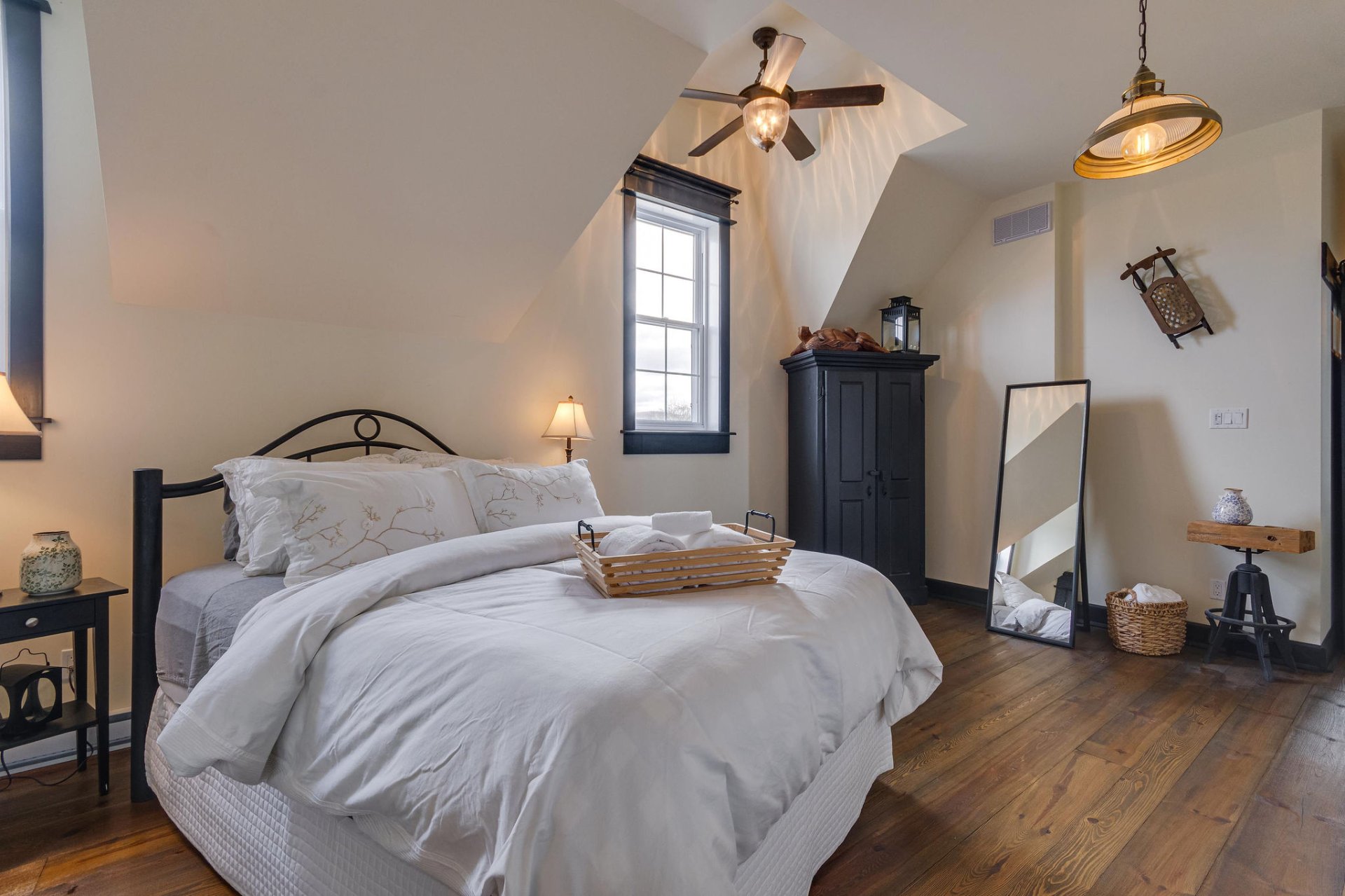 Master bedroom - located on the mezzanine