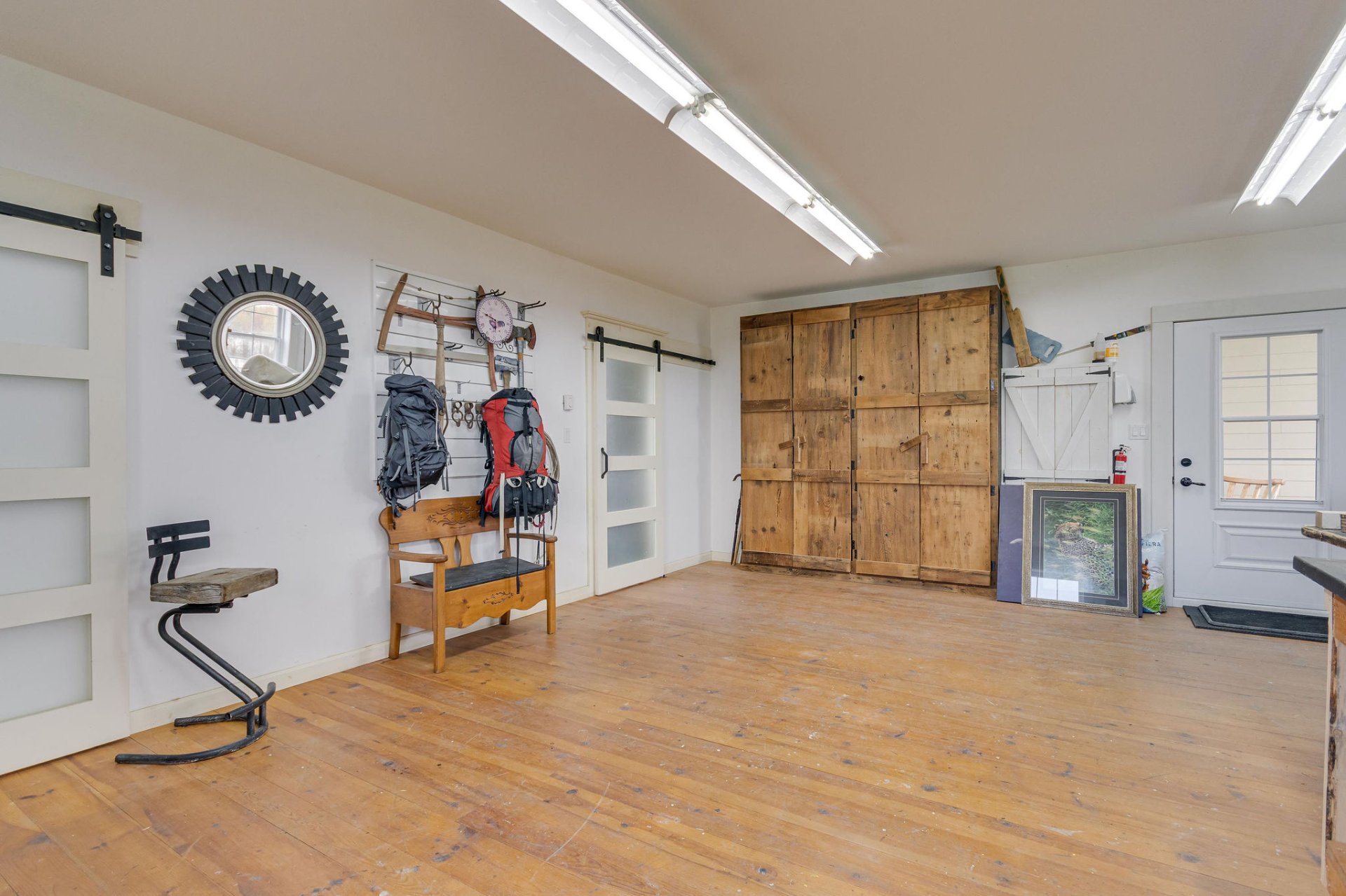 Garage - Worshop