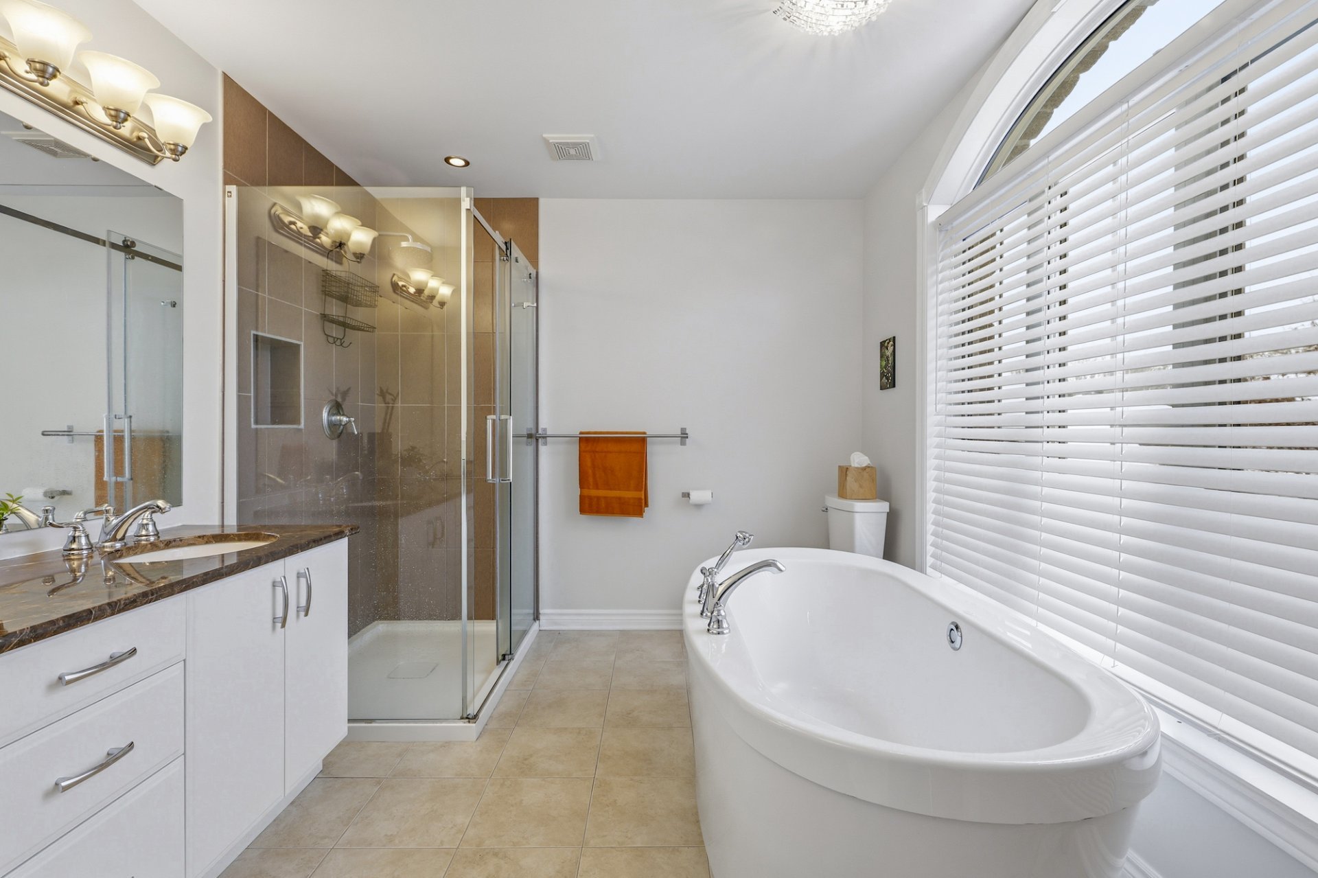 Salle de bains attenante à la CCP