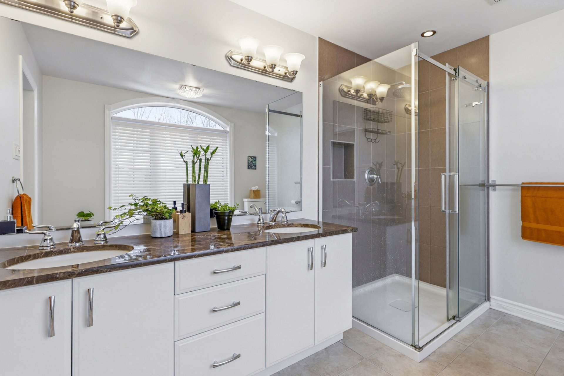 Salle de bains attenante à la CCP