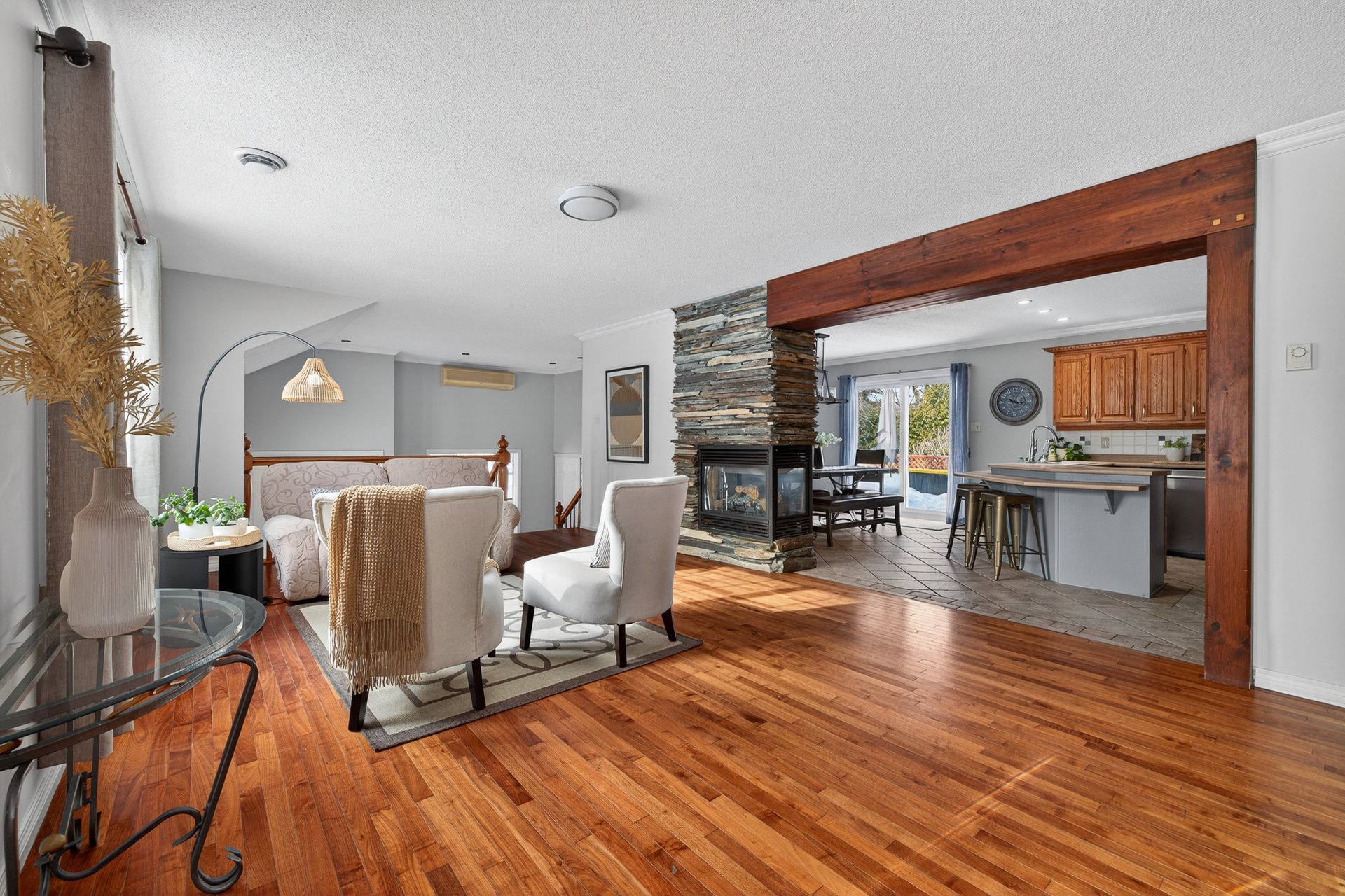 Vue d'ensemble - Bois franc, foyer 3 côtés