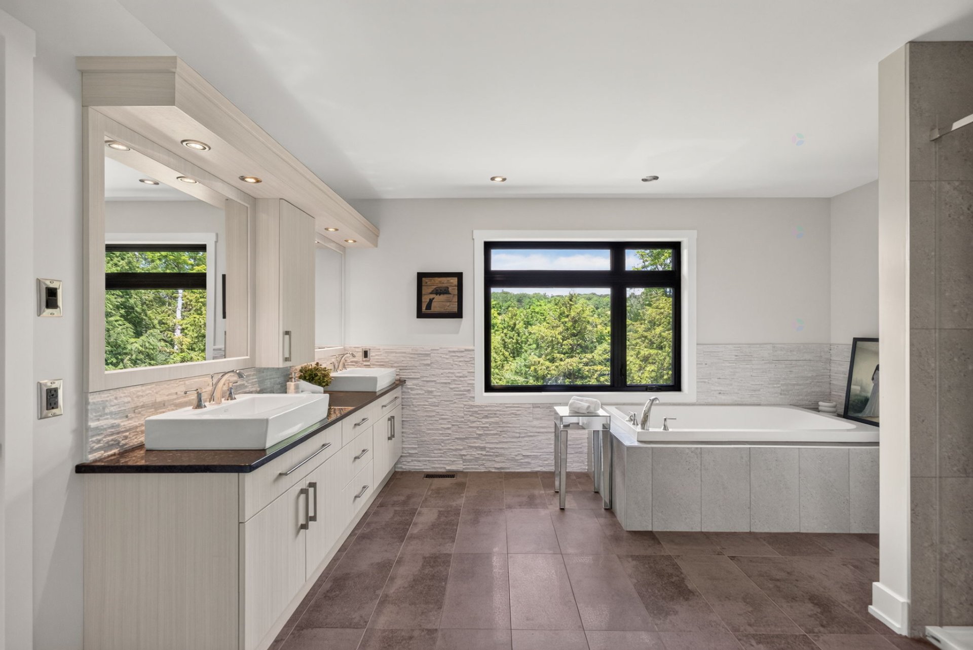 Ensuite bathroom
