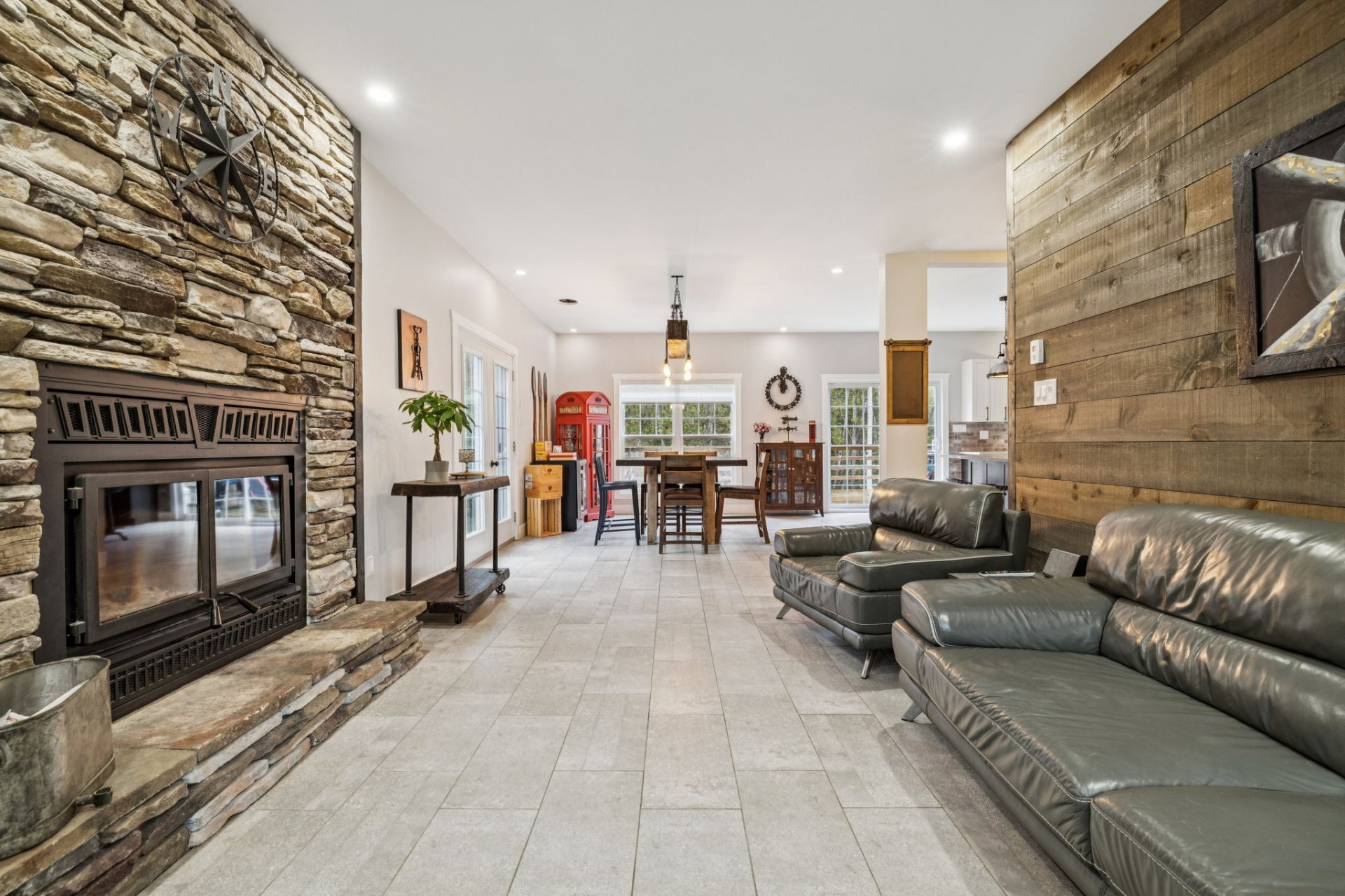 Salon - Foyer au bois