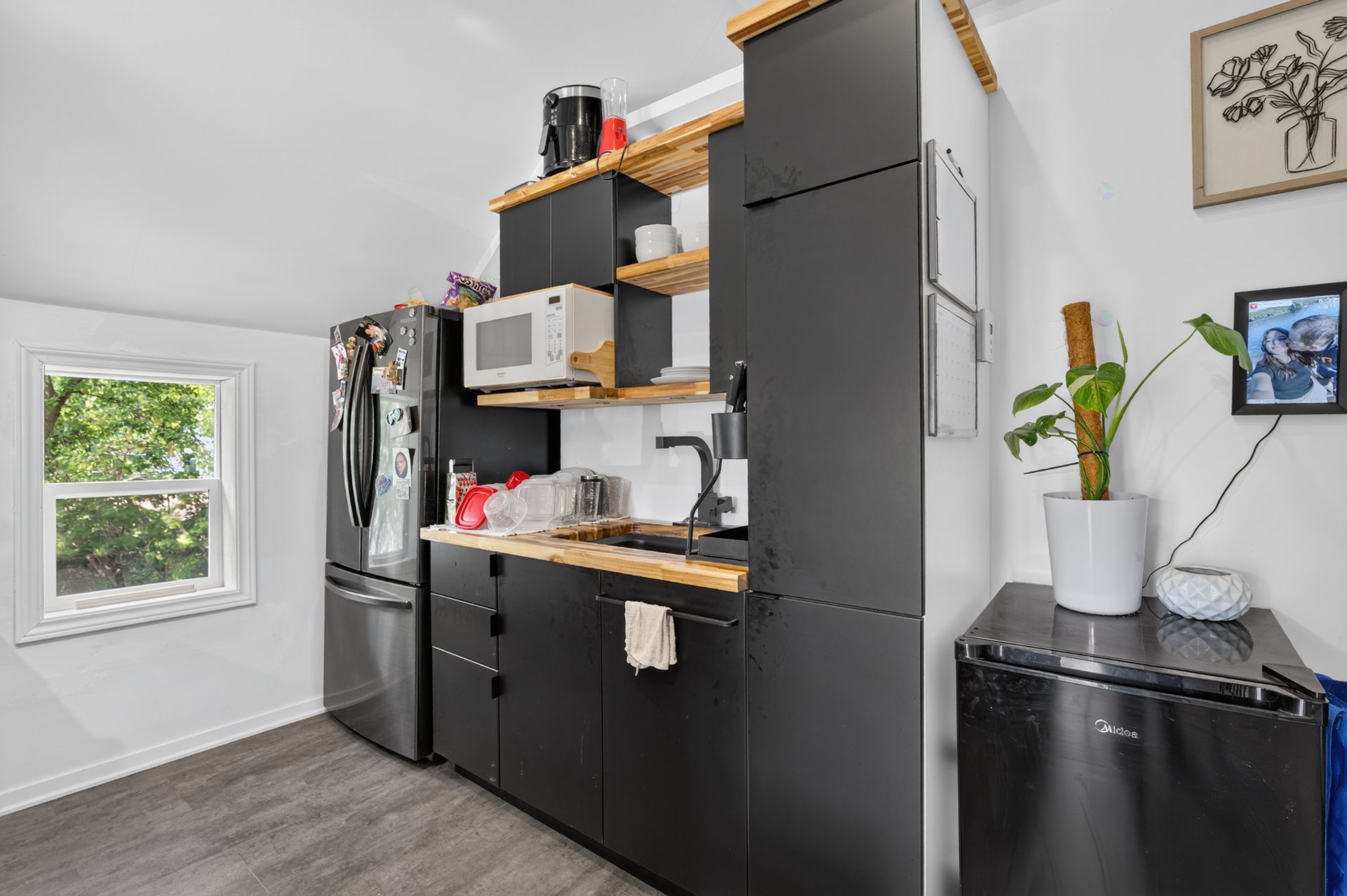 Apt 2