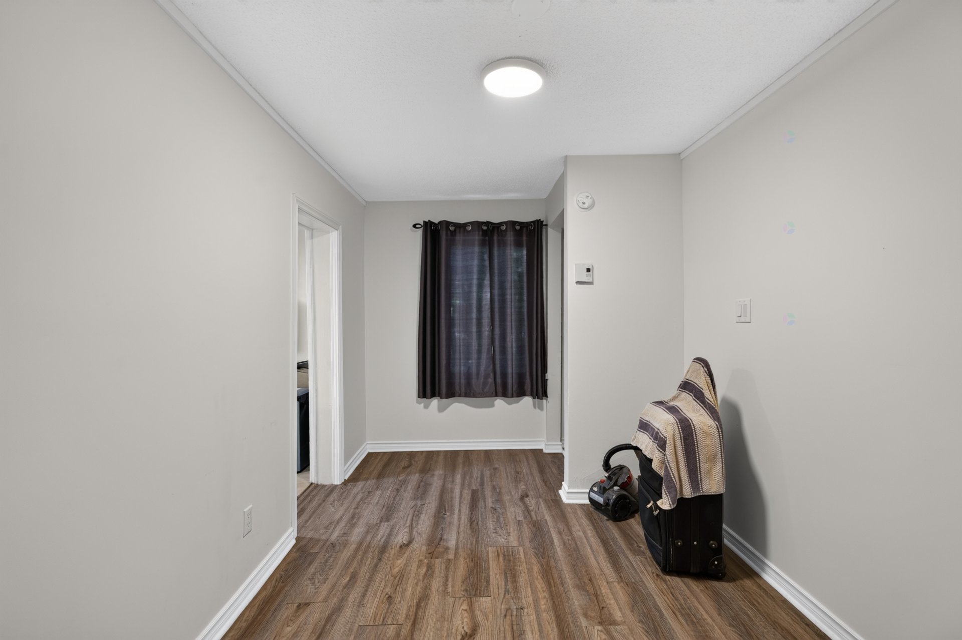 Apt 1