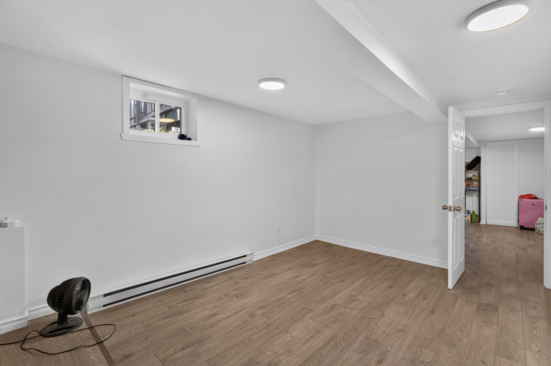 Apt 1