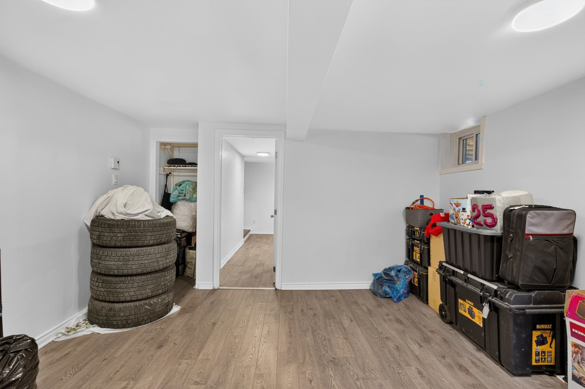 Apt 1