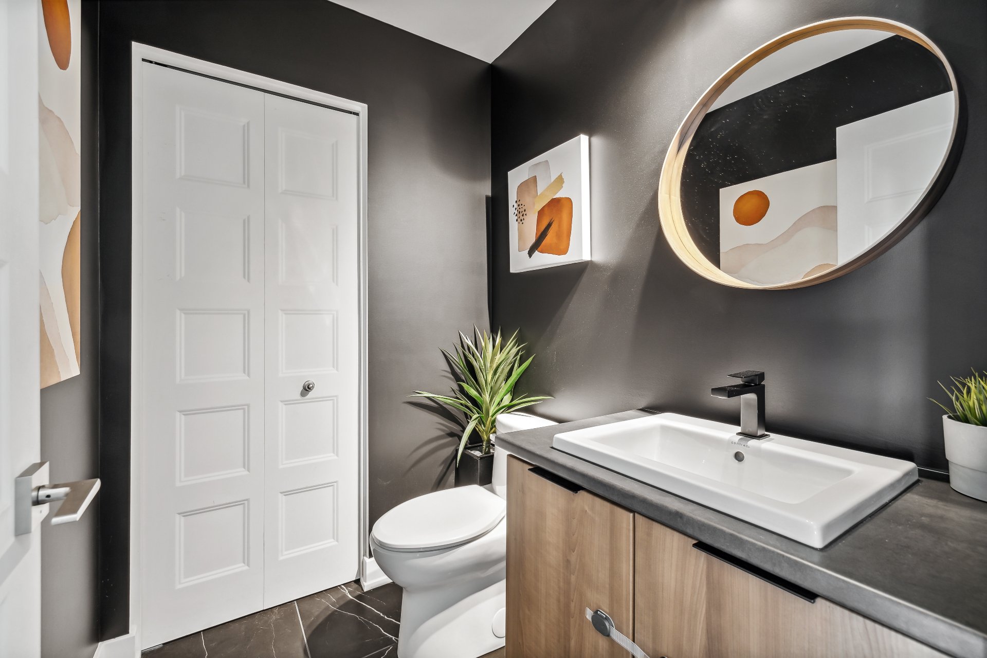 Powder room