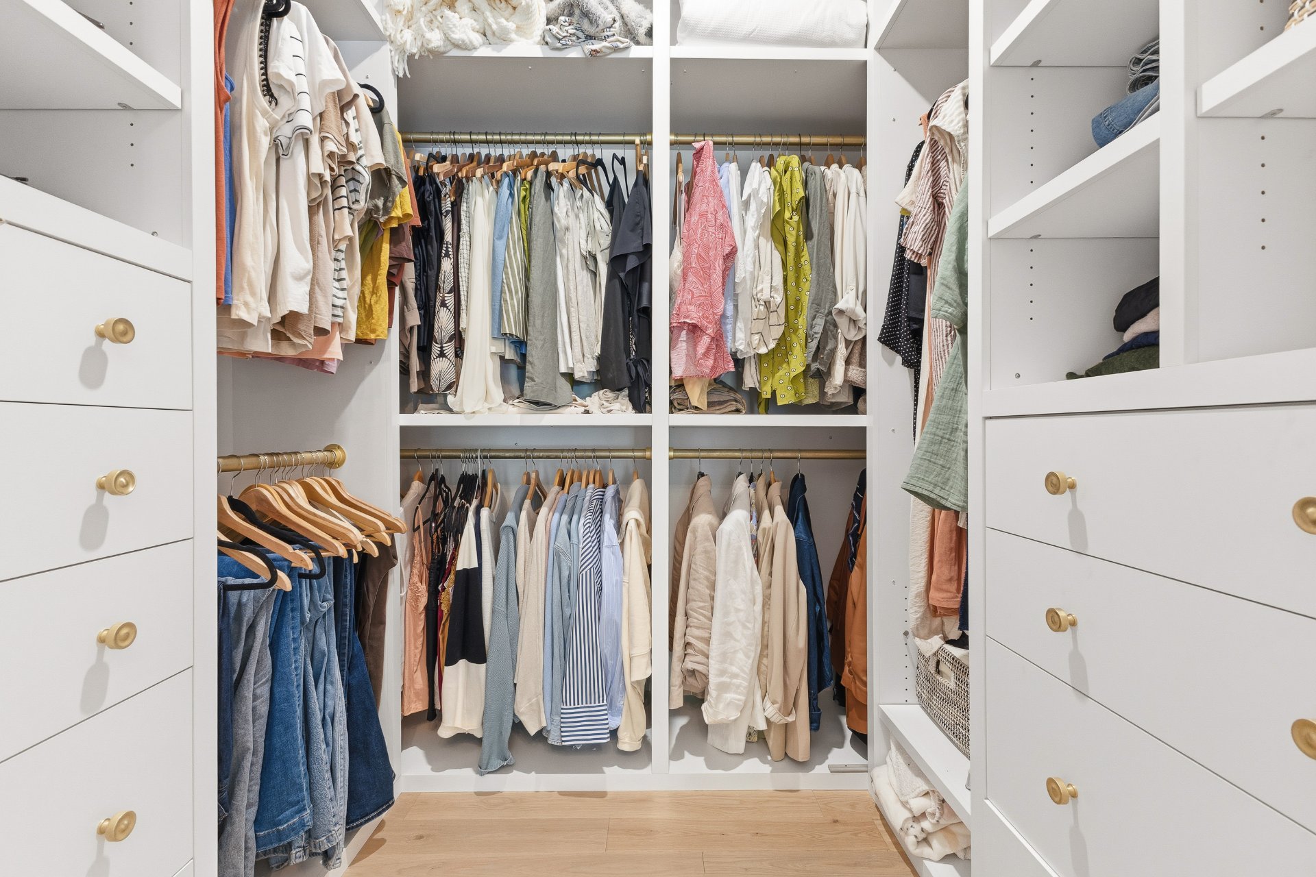 Walk-in closet