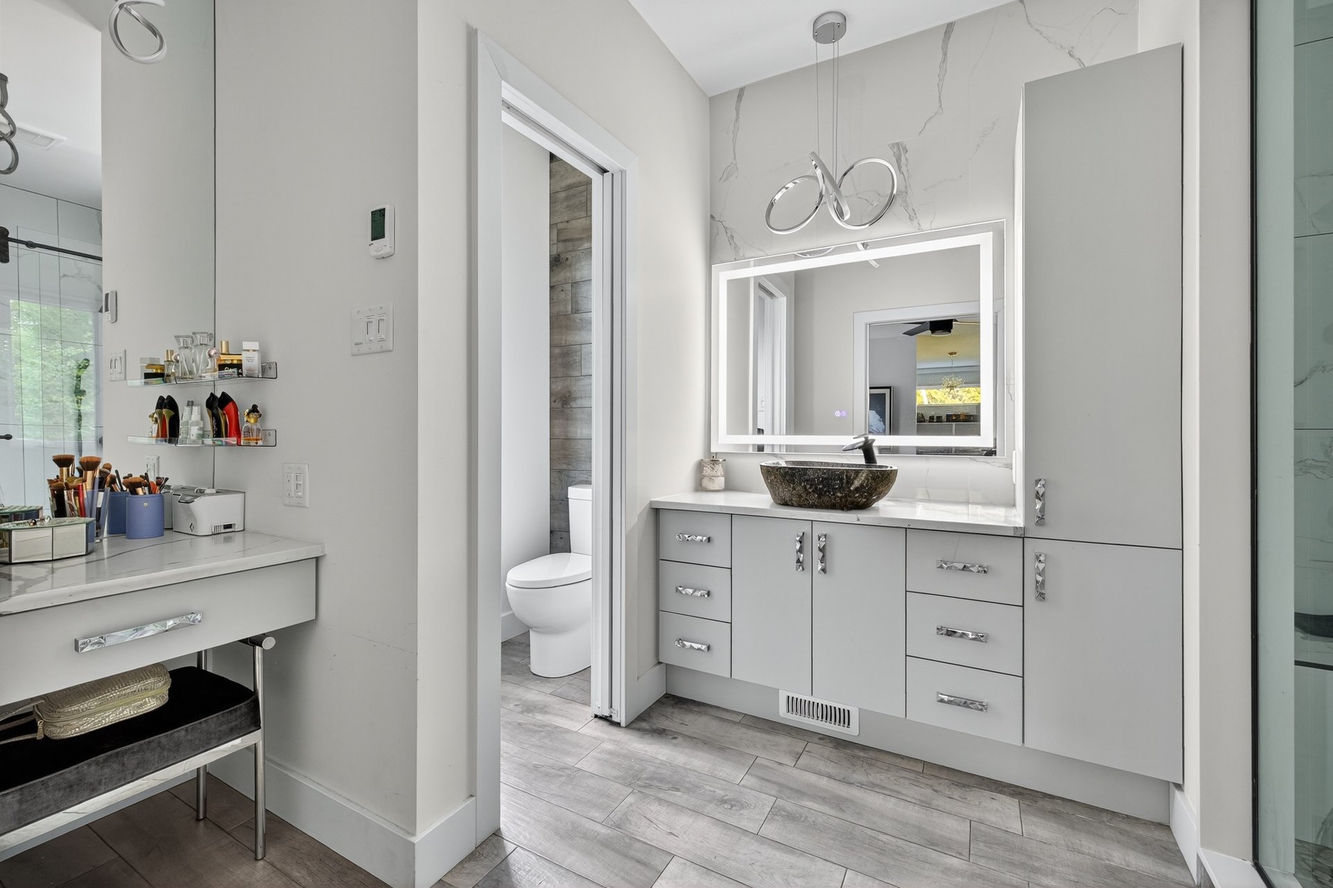 Salle de bains attenante à la CCP