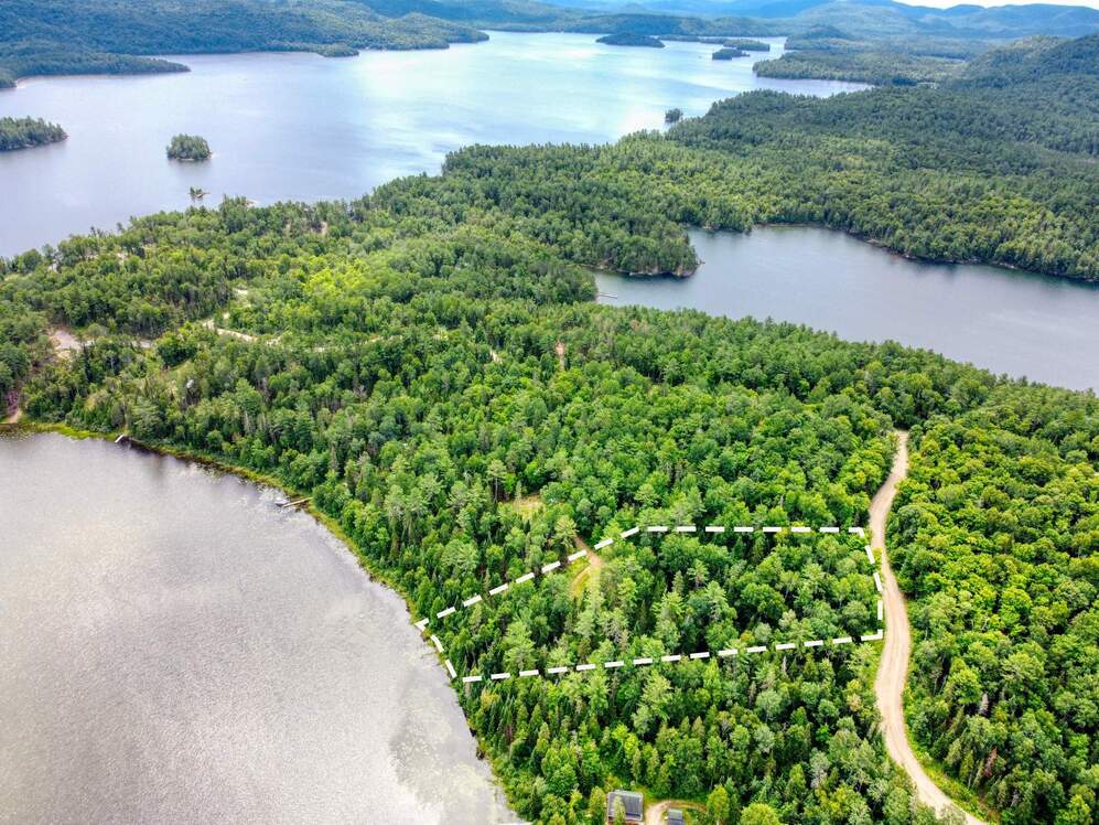 Ch. du Domaine-des-Deux-Lacs 