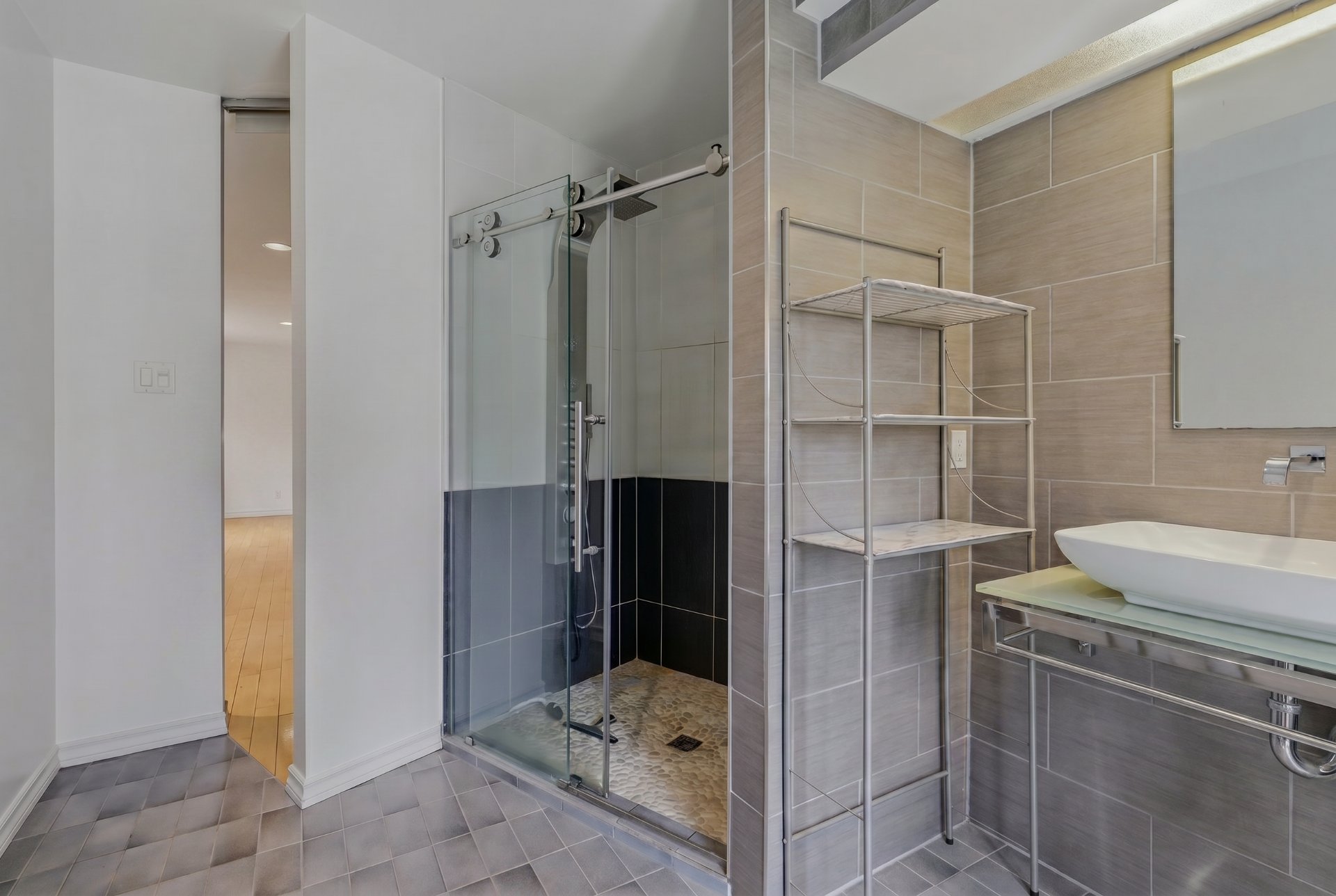 Ensuite bathroom