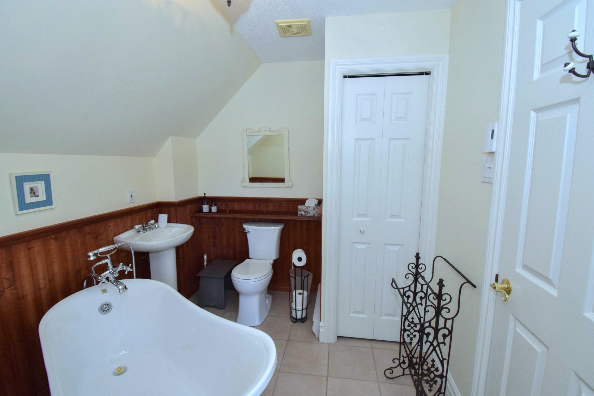 Ensuite bathroom