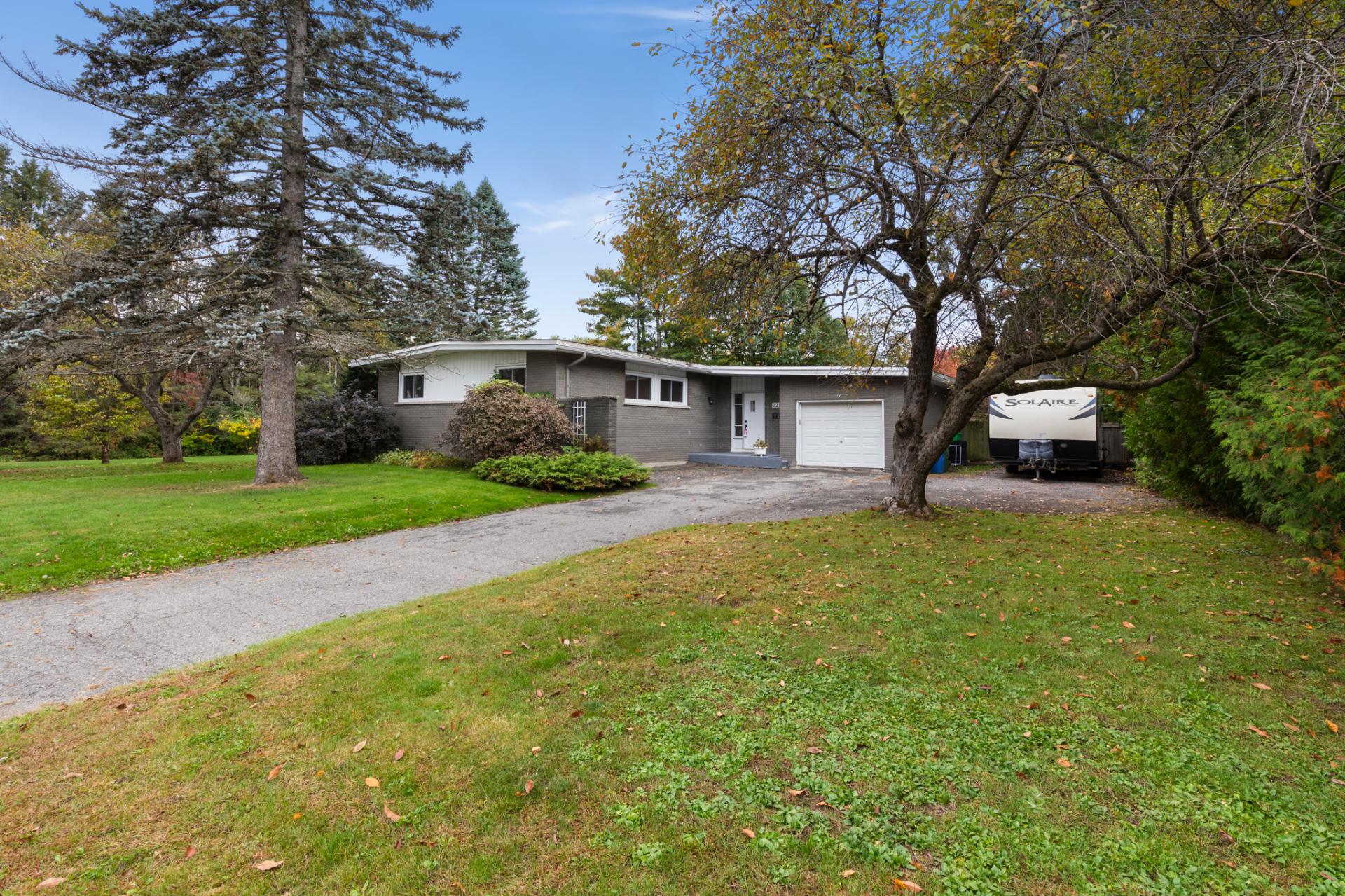 621 Rue Kenny