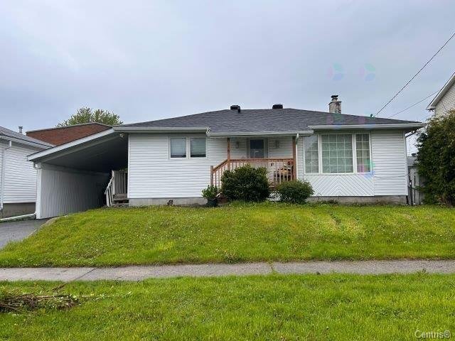 16 Rue Donald-St-Jacques