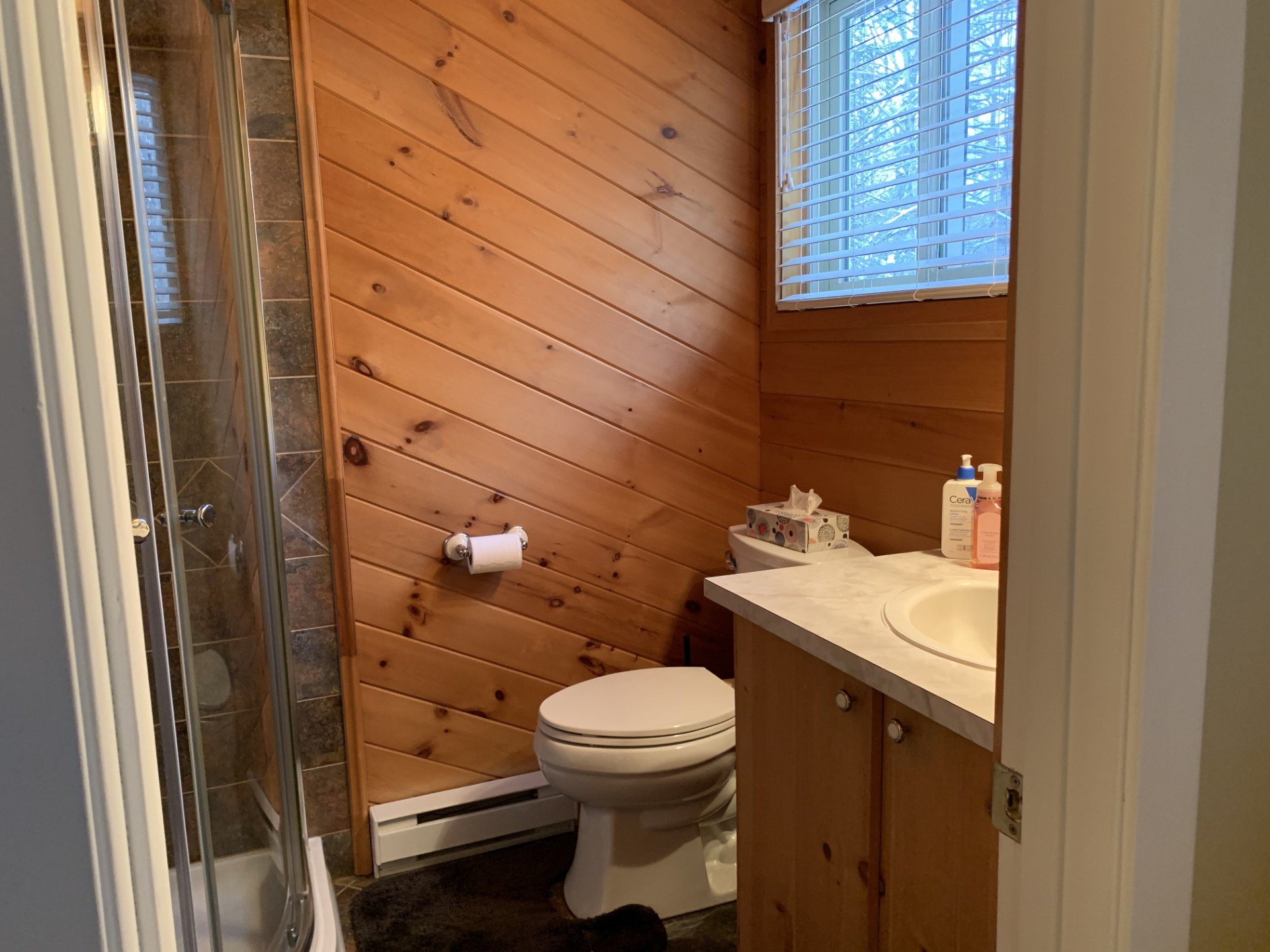 Salle de bains attenante à la CCP